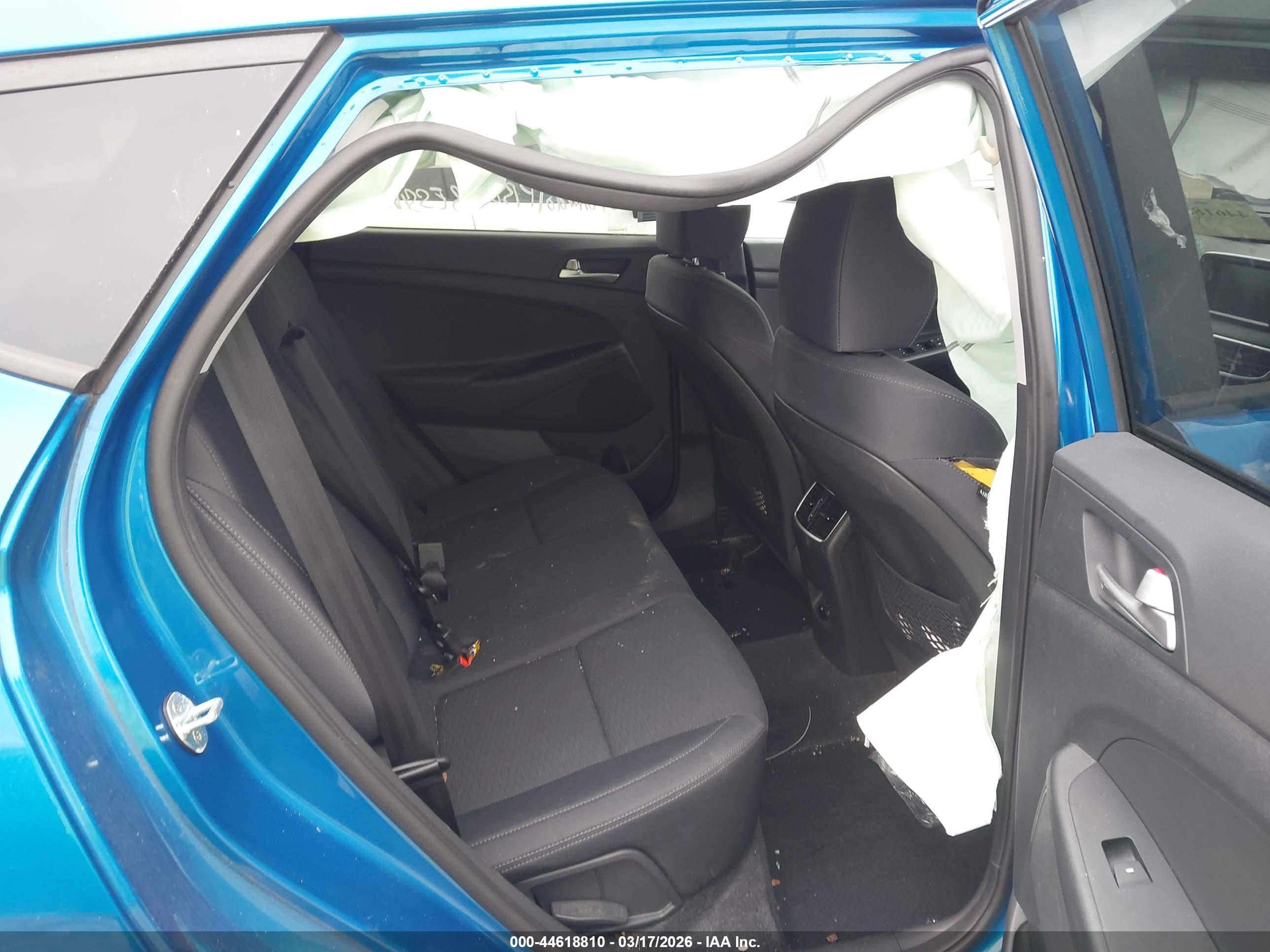 HYUNDAI TUCSON image 8