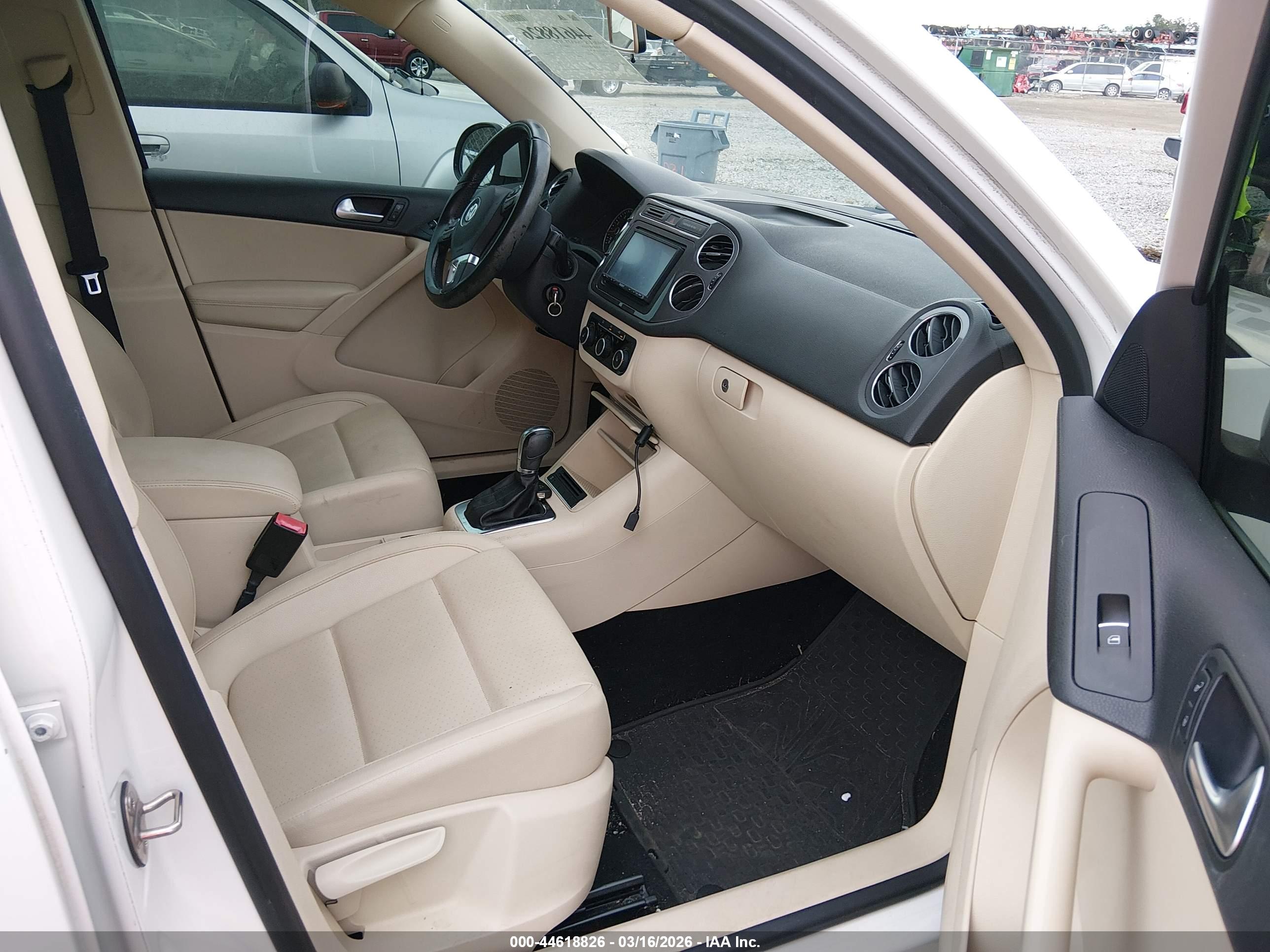 VOLKSWAGEN TIGUAN image 5