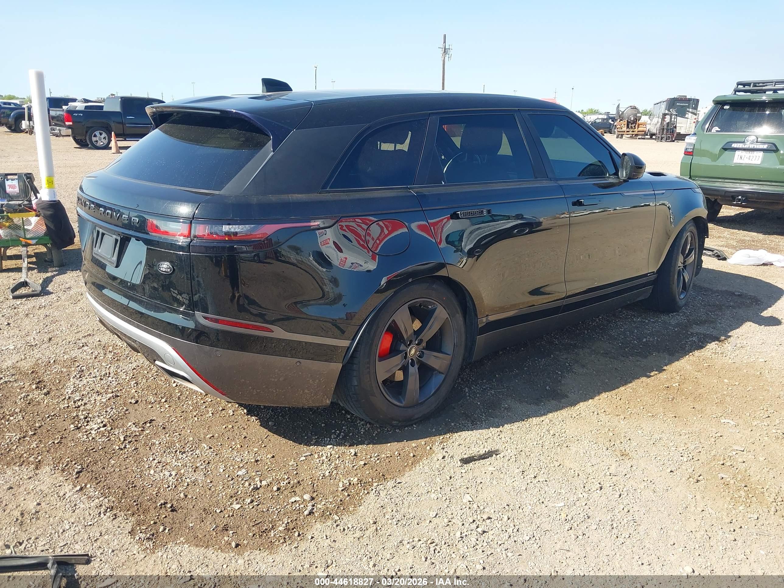 LAND ROVER image 4