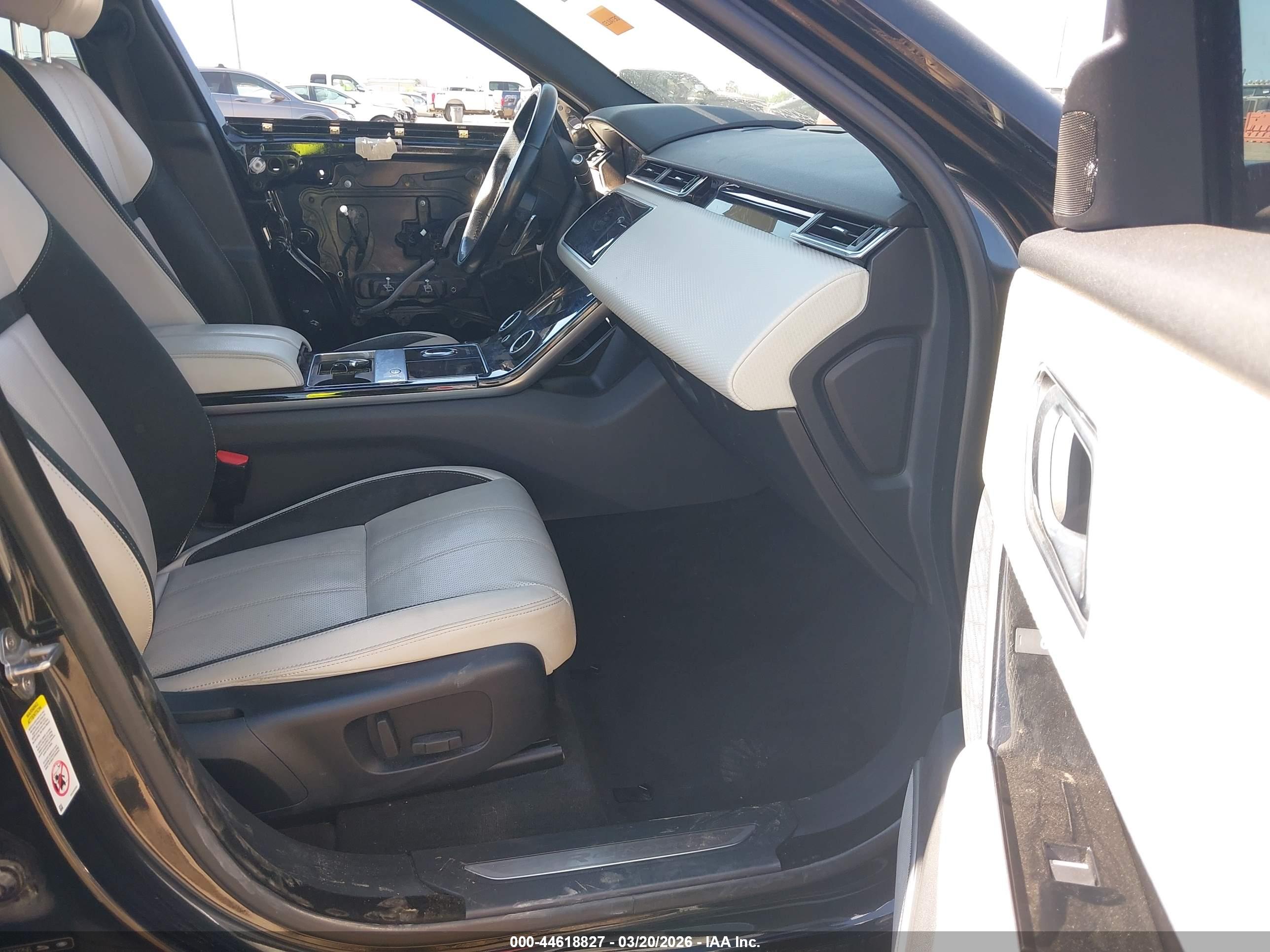 LAND ROVER image 5