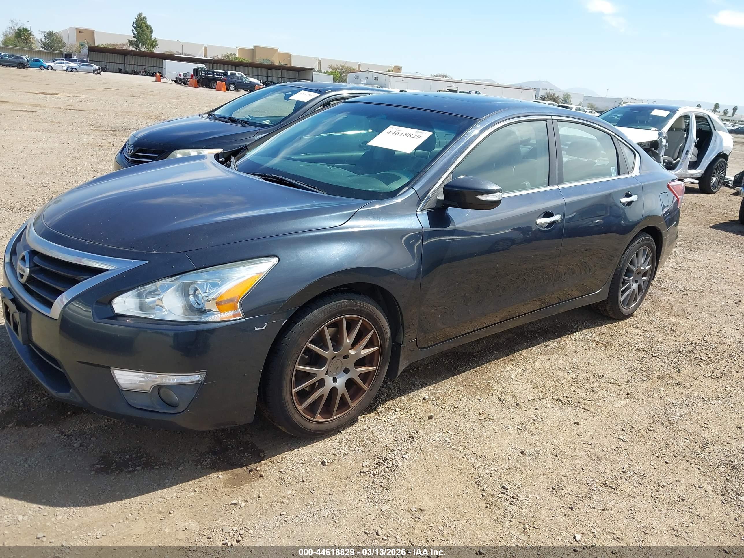 NISSAN ALTIMA image 2