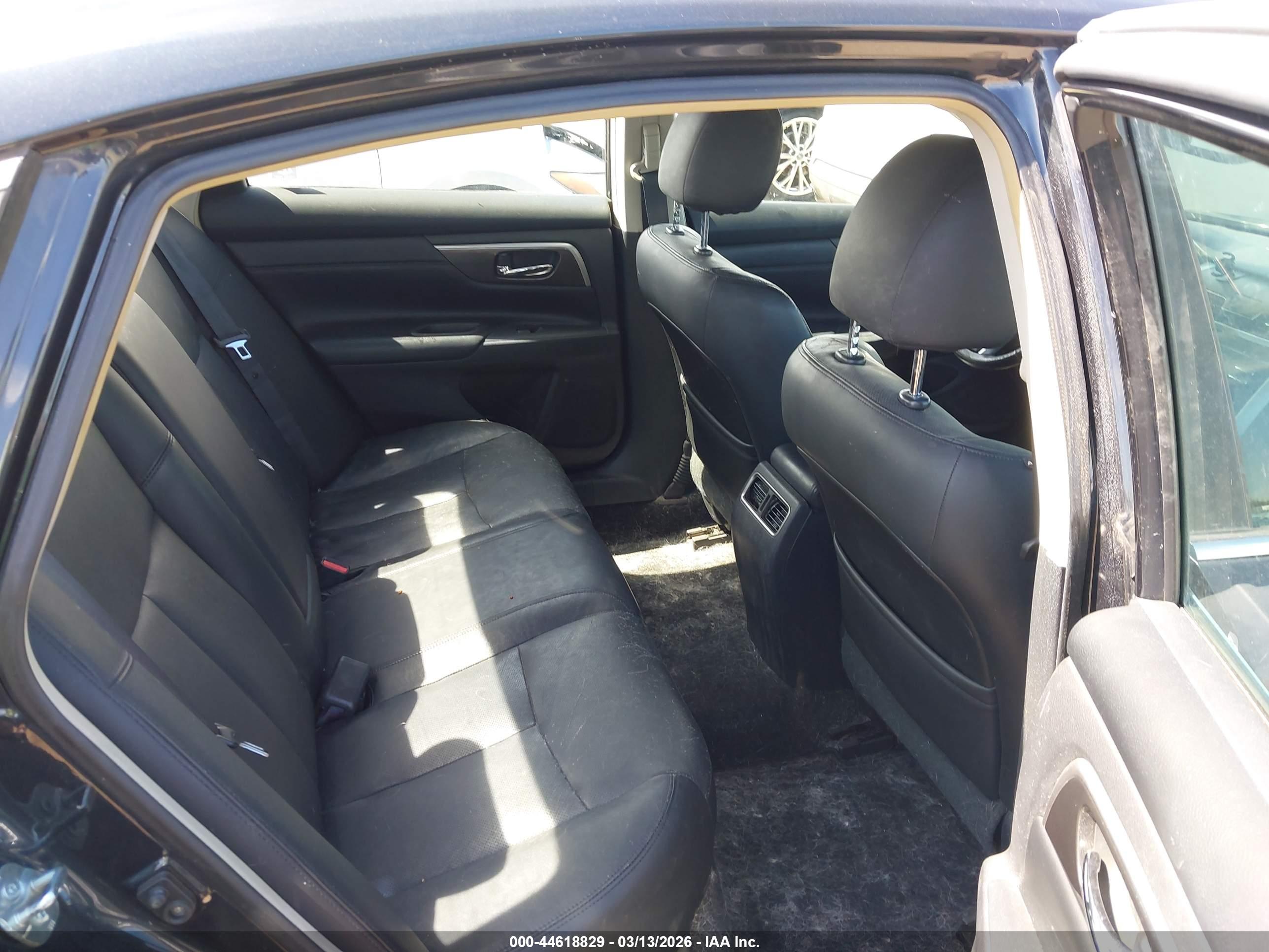 NISSAN ALTIMA image 8