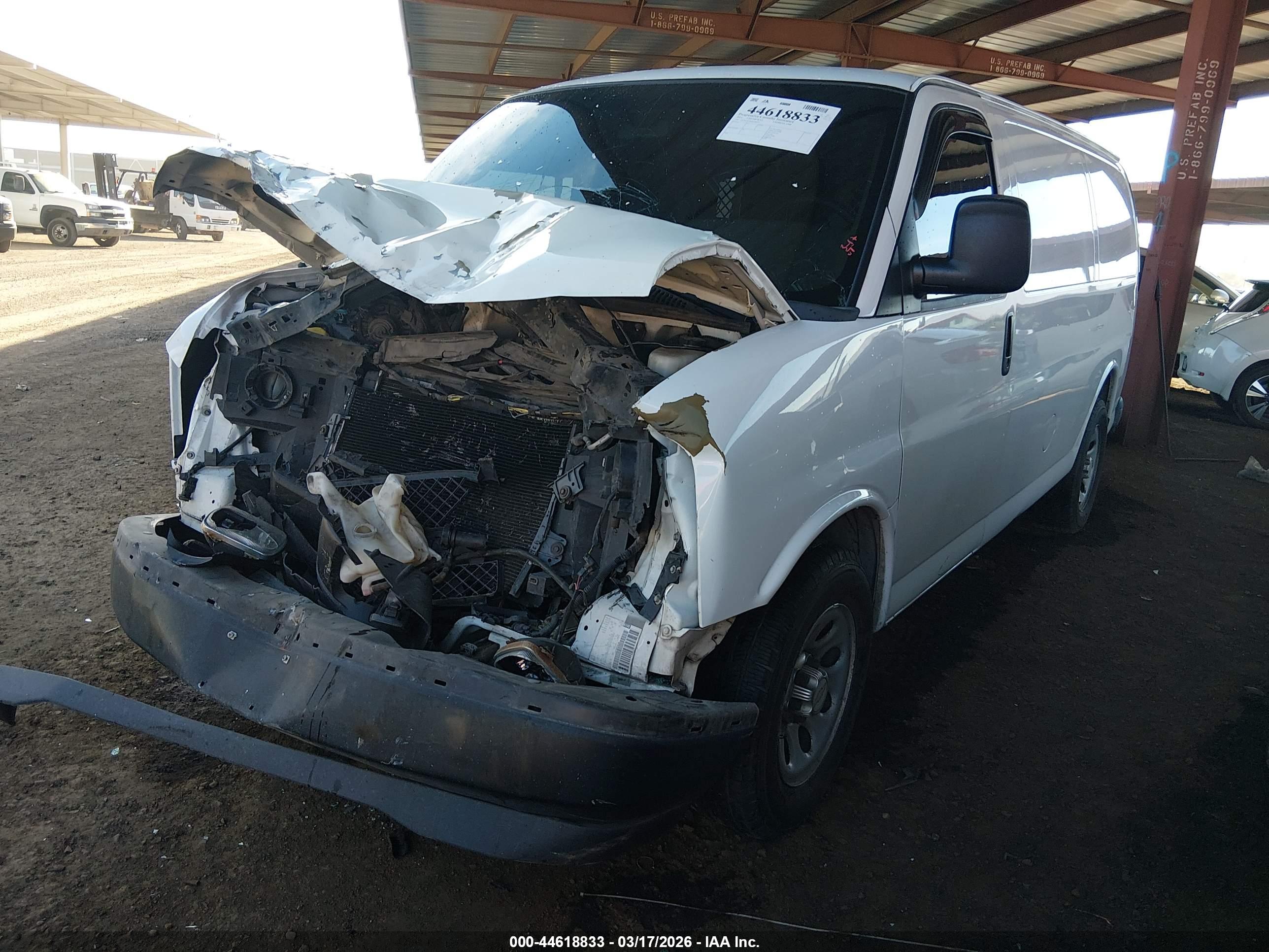 CHEVROLET EXPRESS image 2