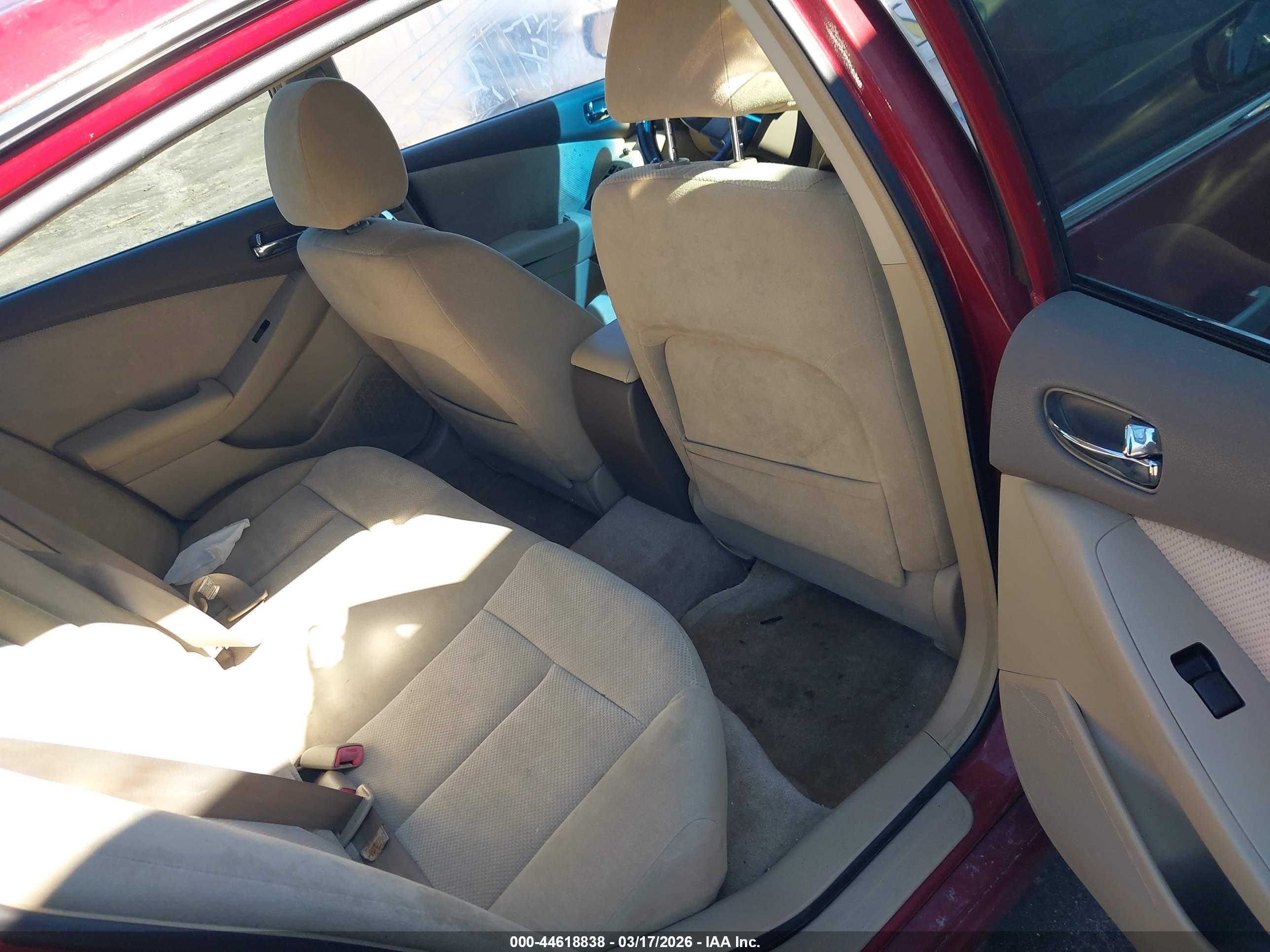 NISSAN ALTIMA image 8