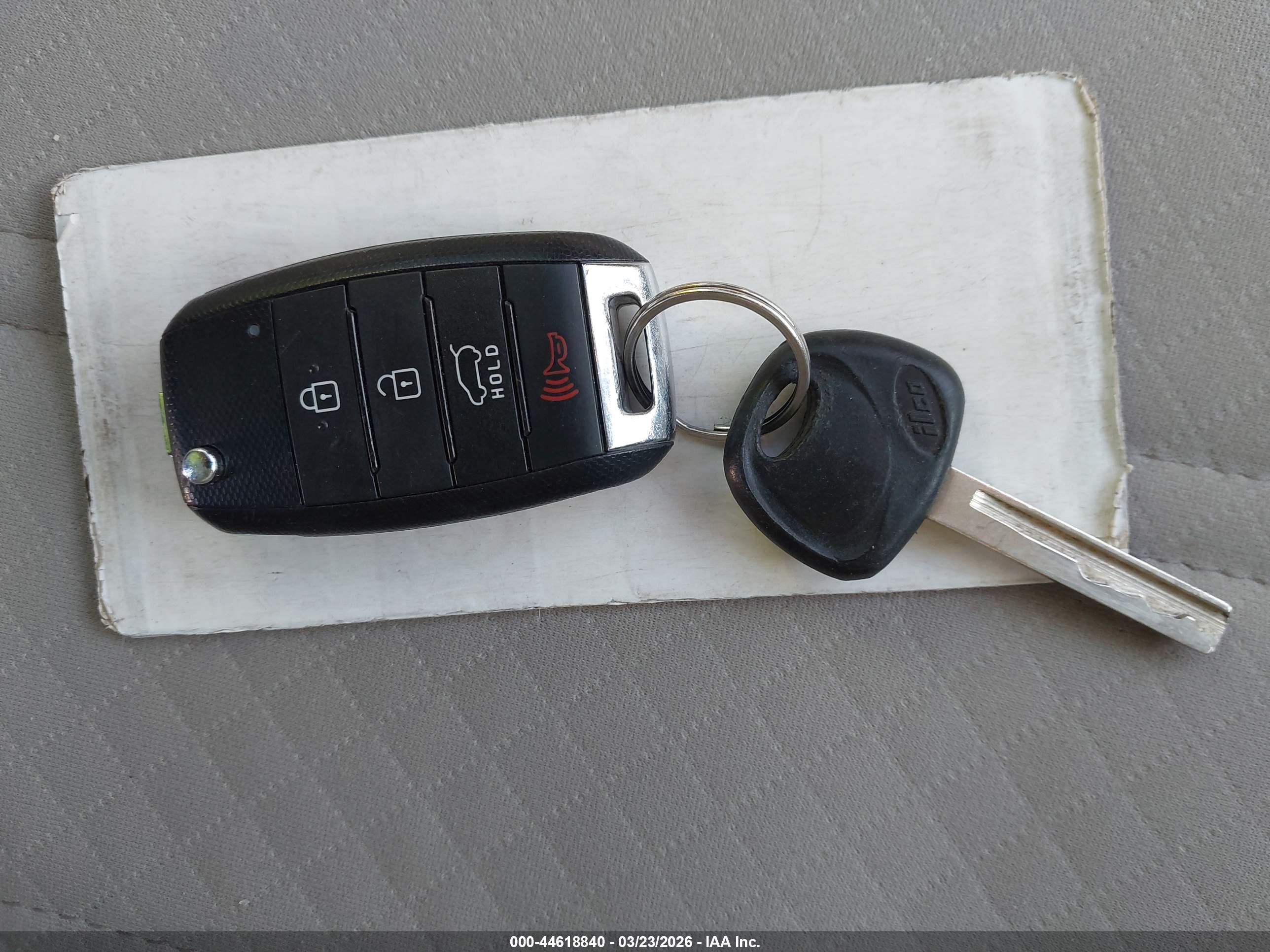 KIA SORENTO image 11