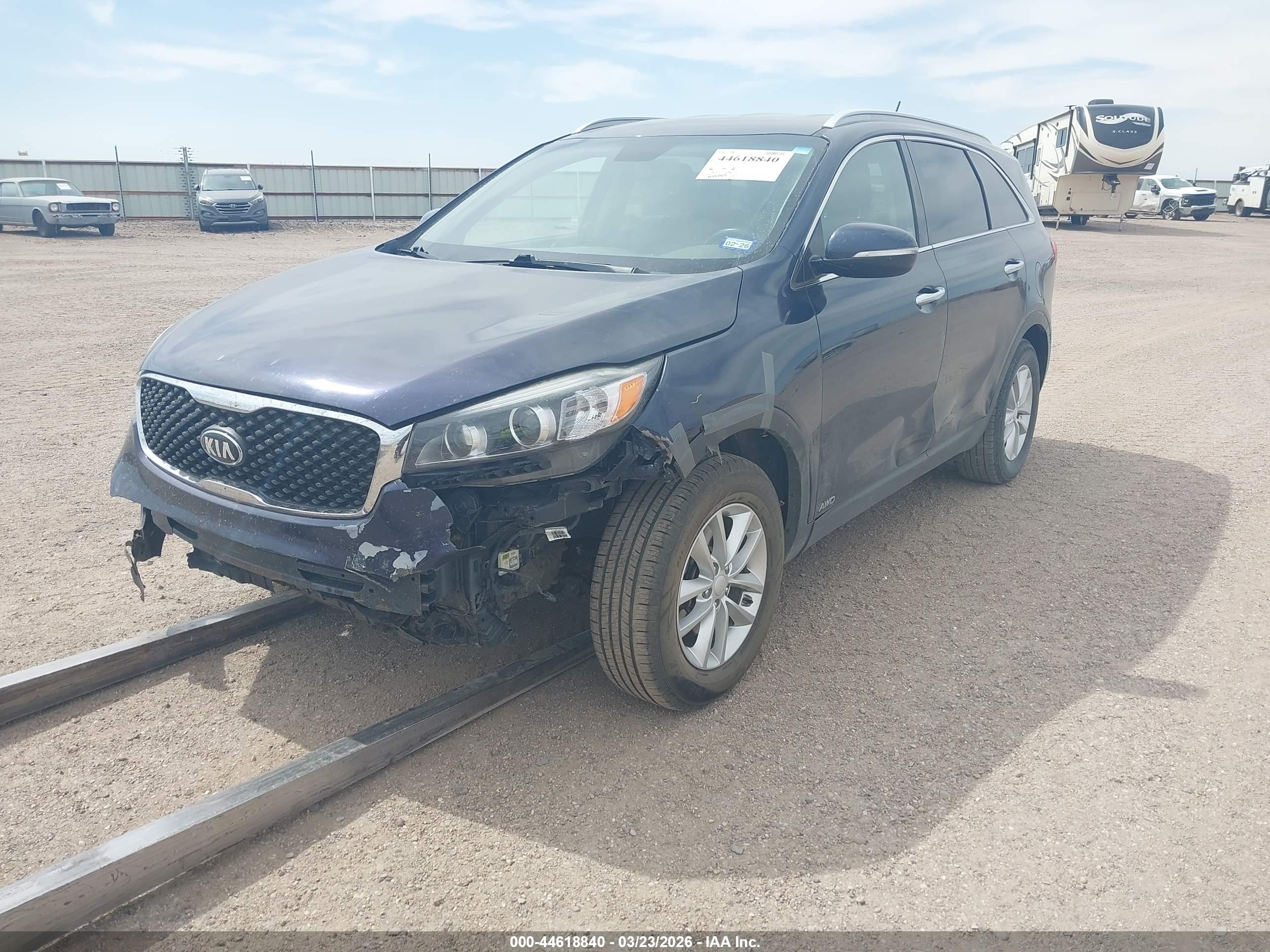 KIA SORENTO image 2