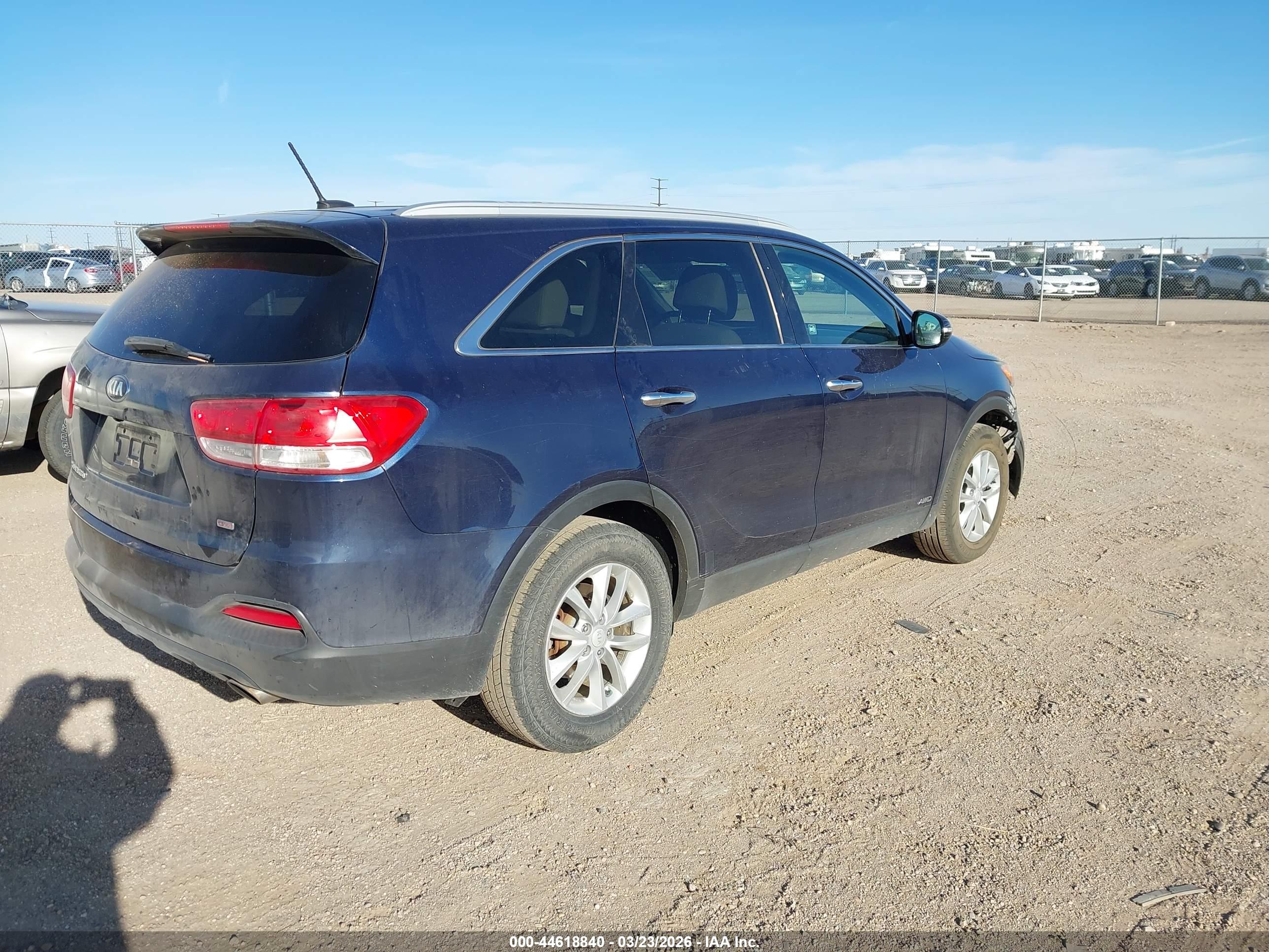 KIA SORENTO image 4