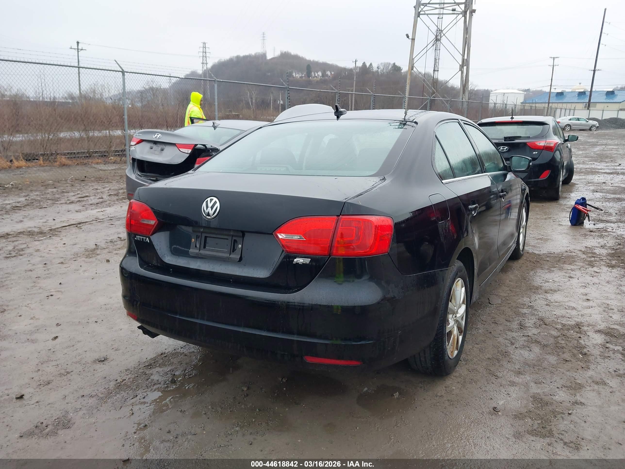 VOLKSWAGEN JETTA image 4