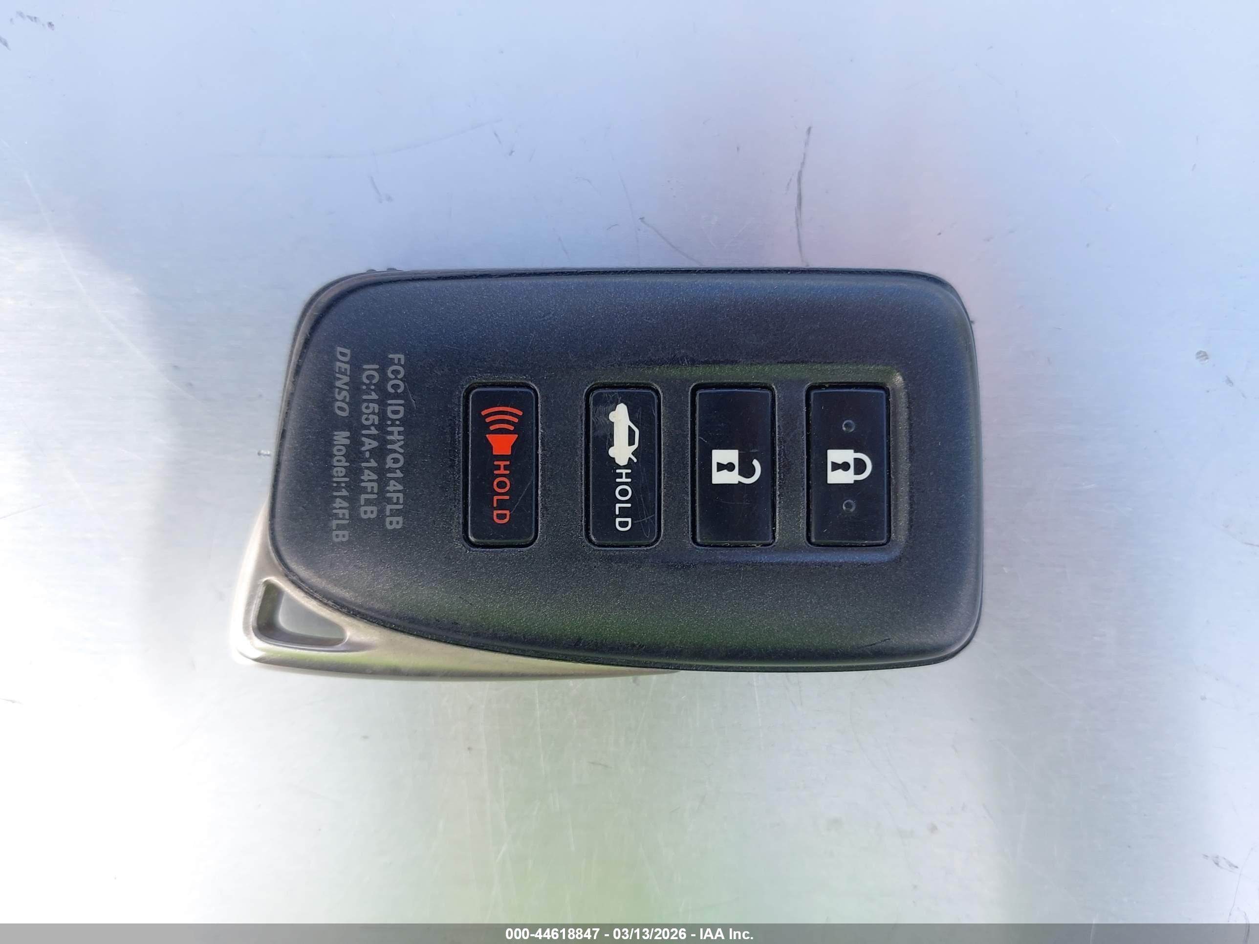 LEXUS IS image 11