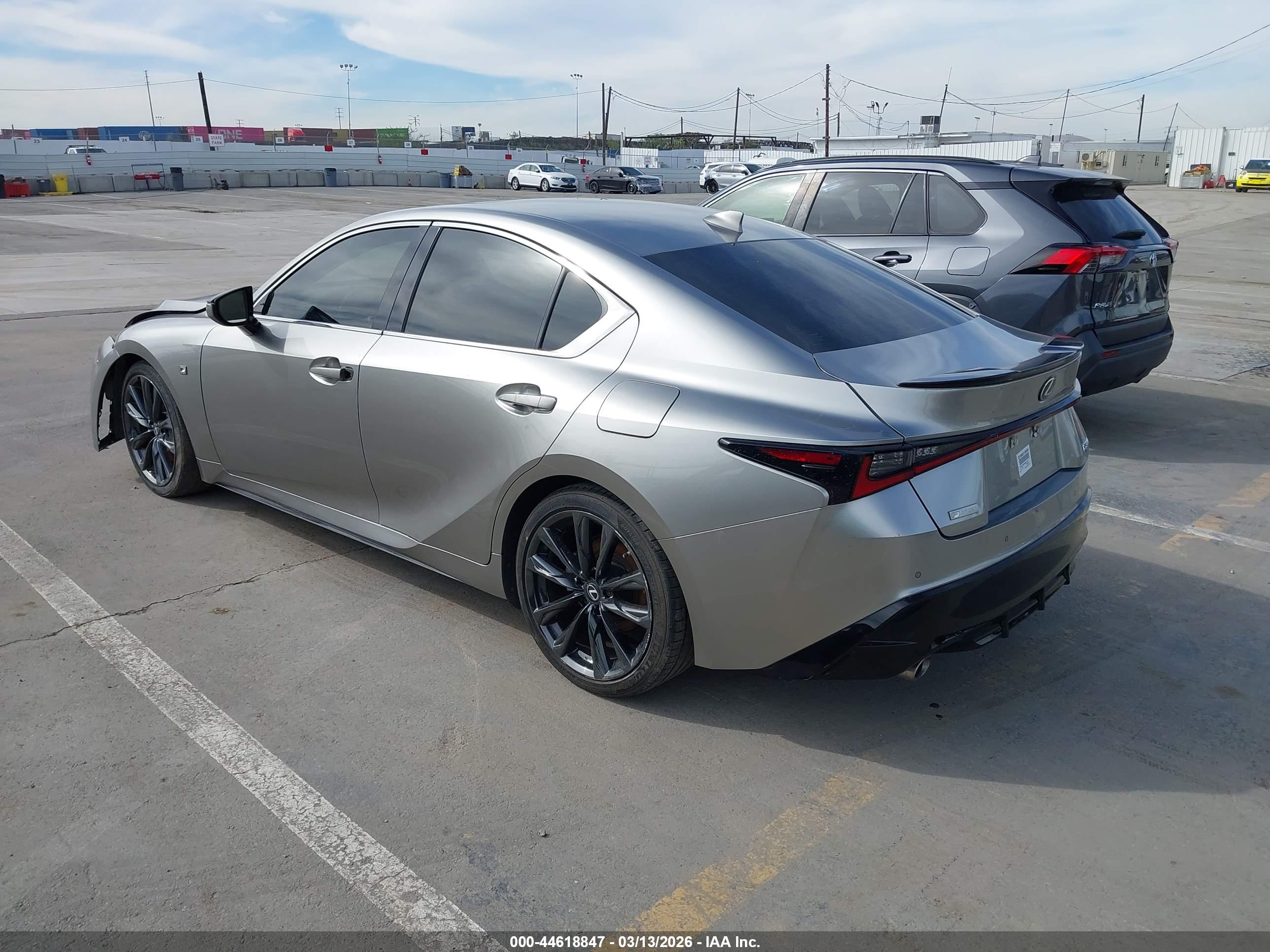LEXUS IS image 3