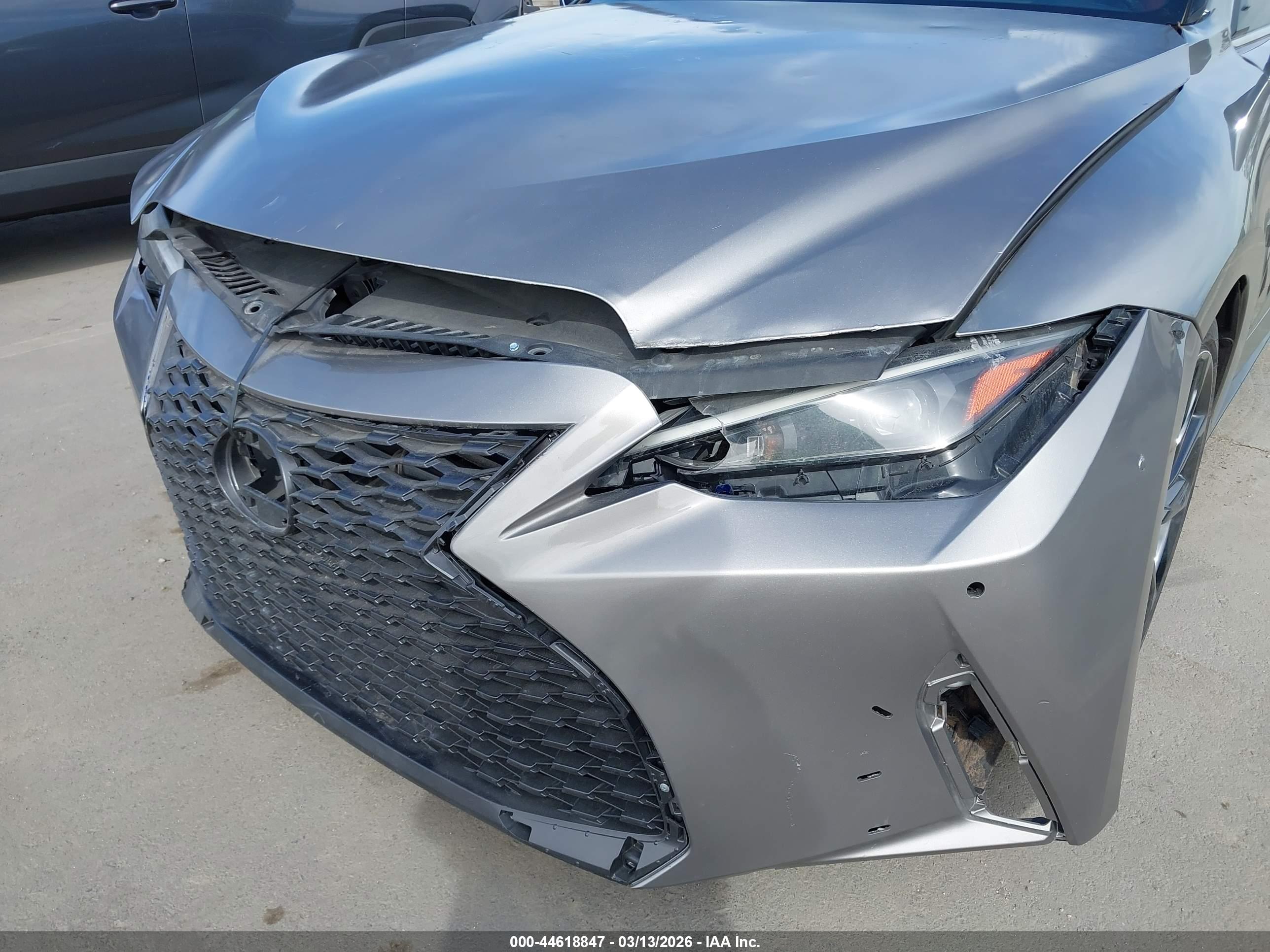 LEXUS IS image 6