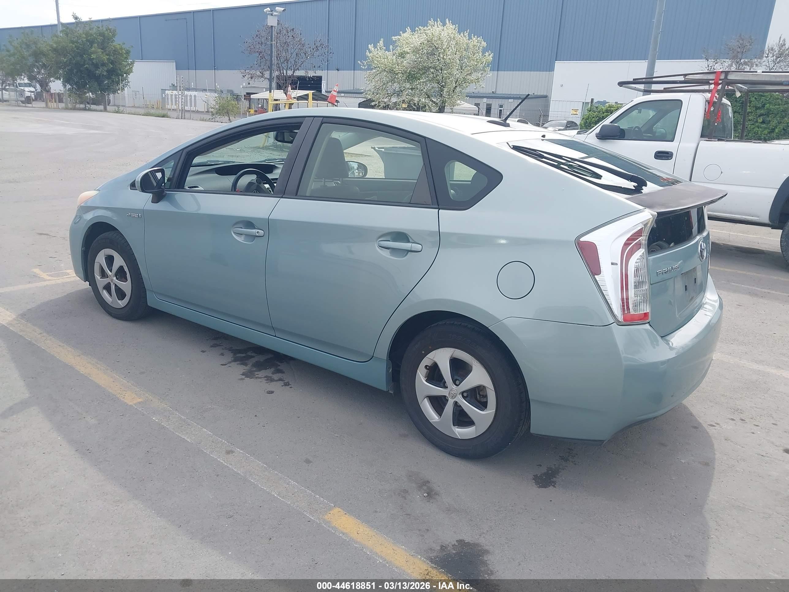 TOYOTA PRIUS image 3