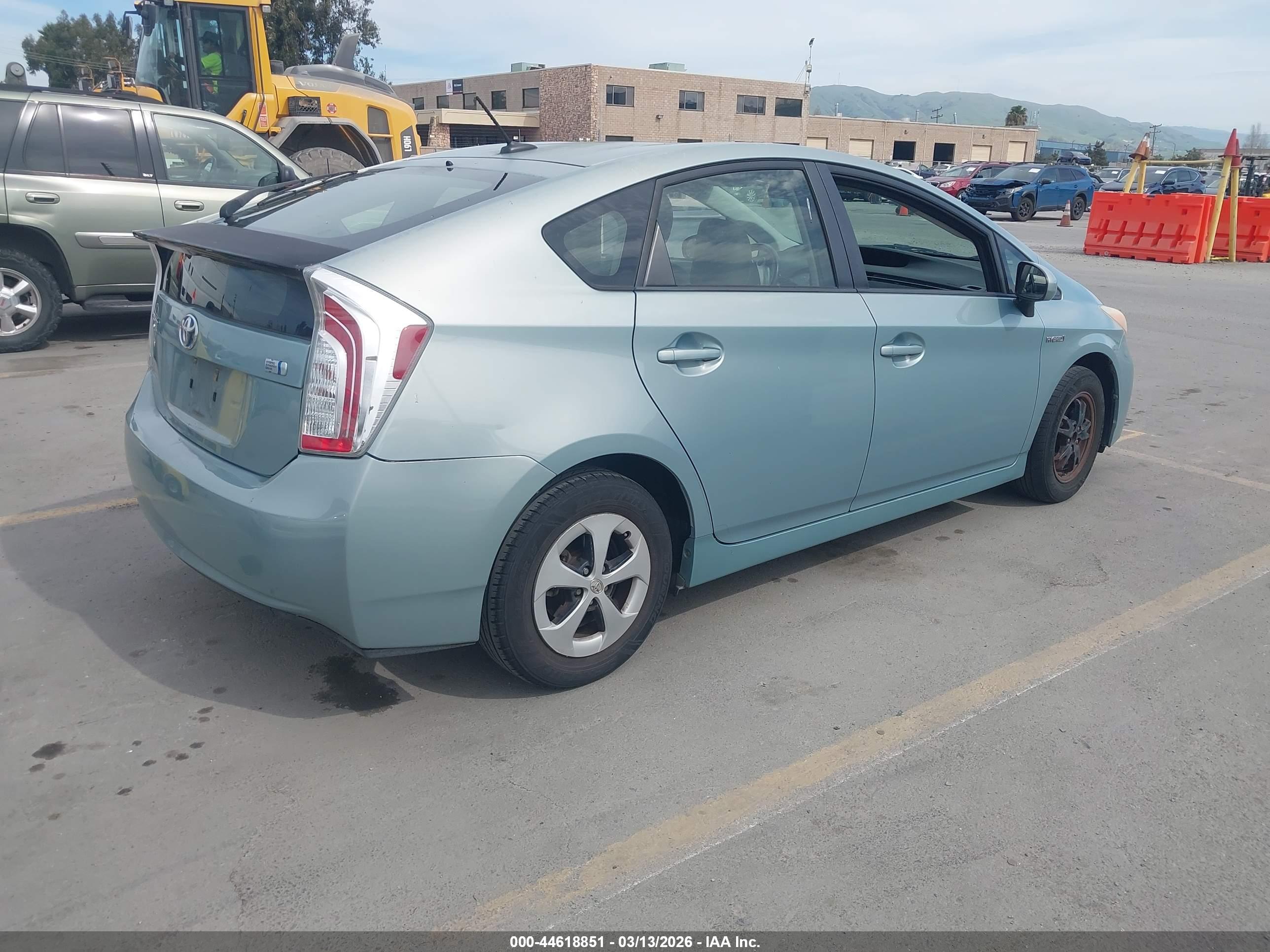 TOYOTA PRIUS image 4