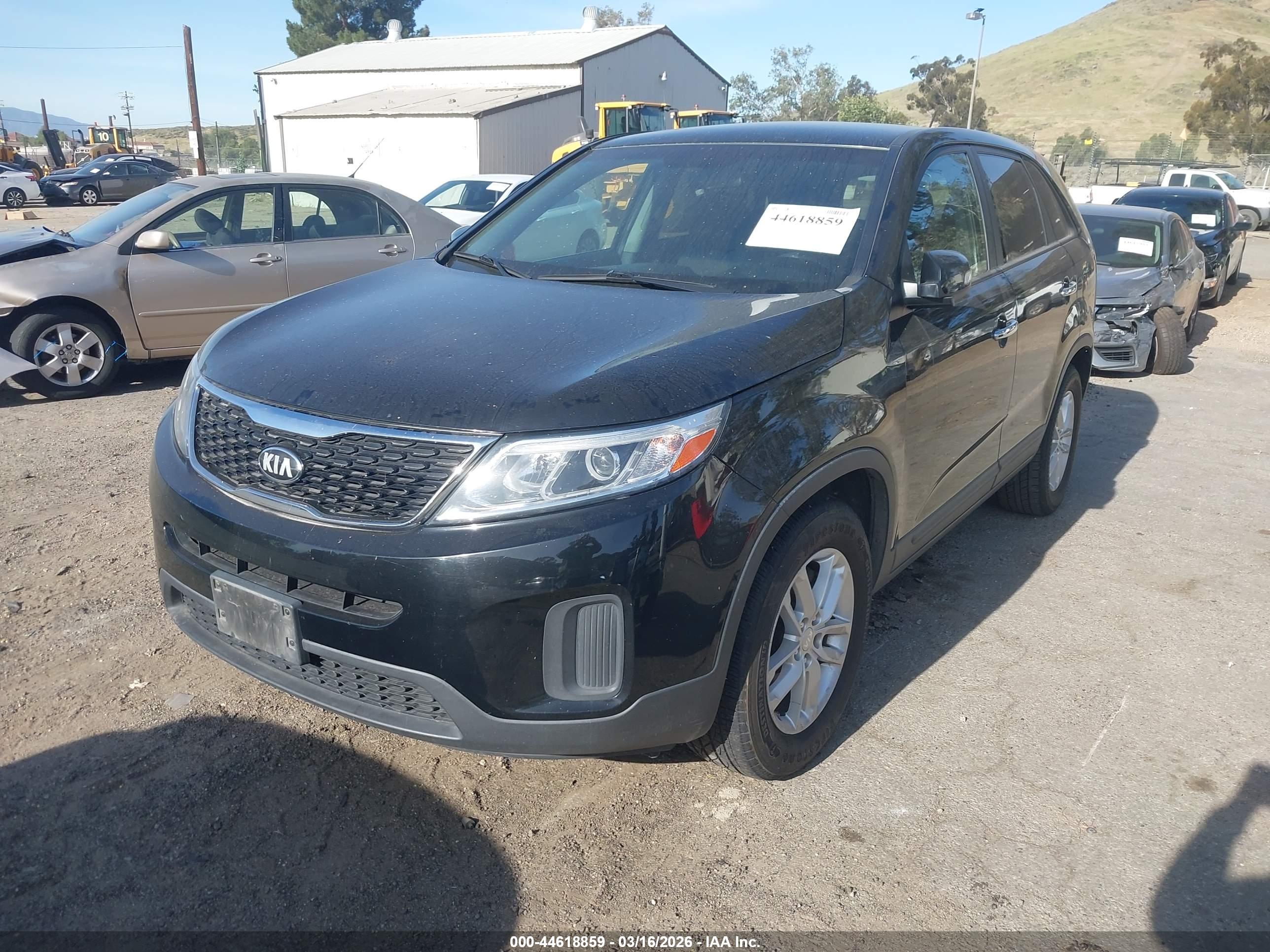 KIA SORENTO image 2