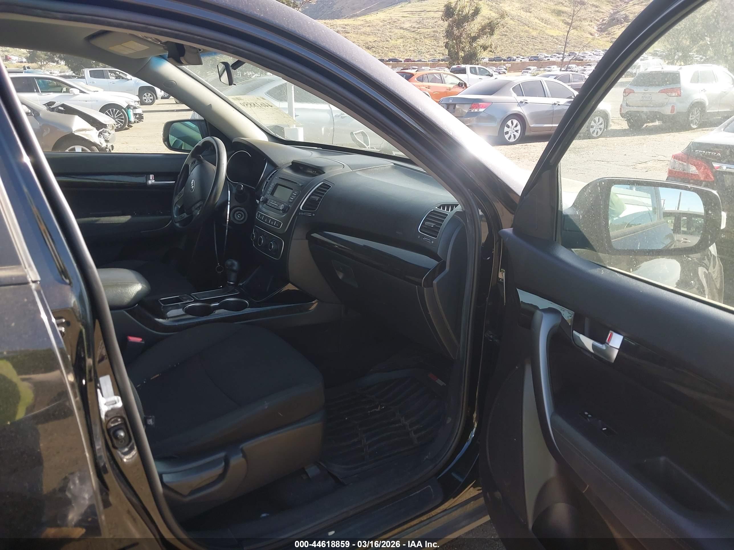 KIA SORENTO image 5