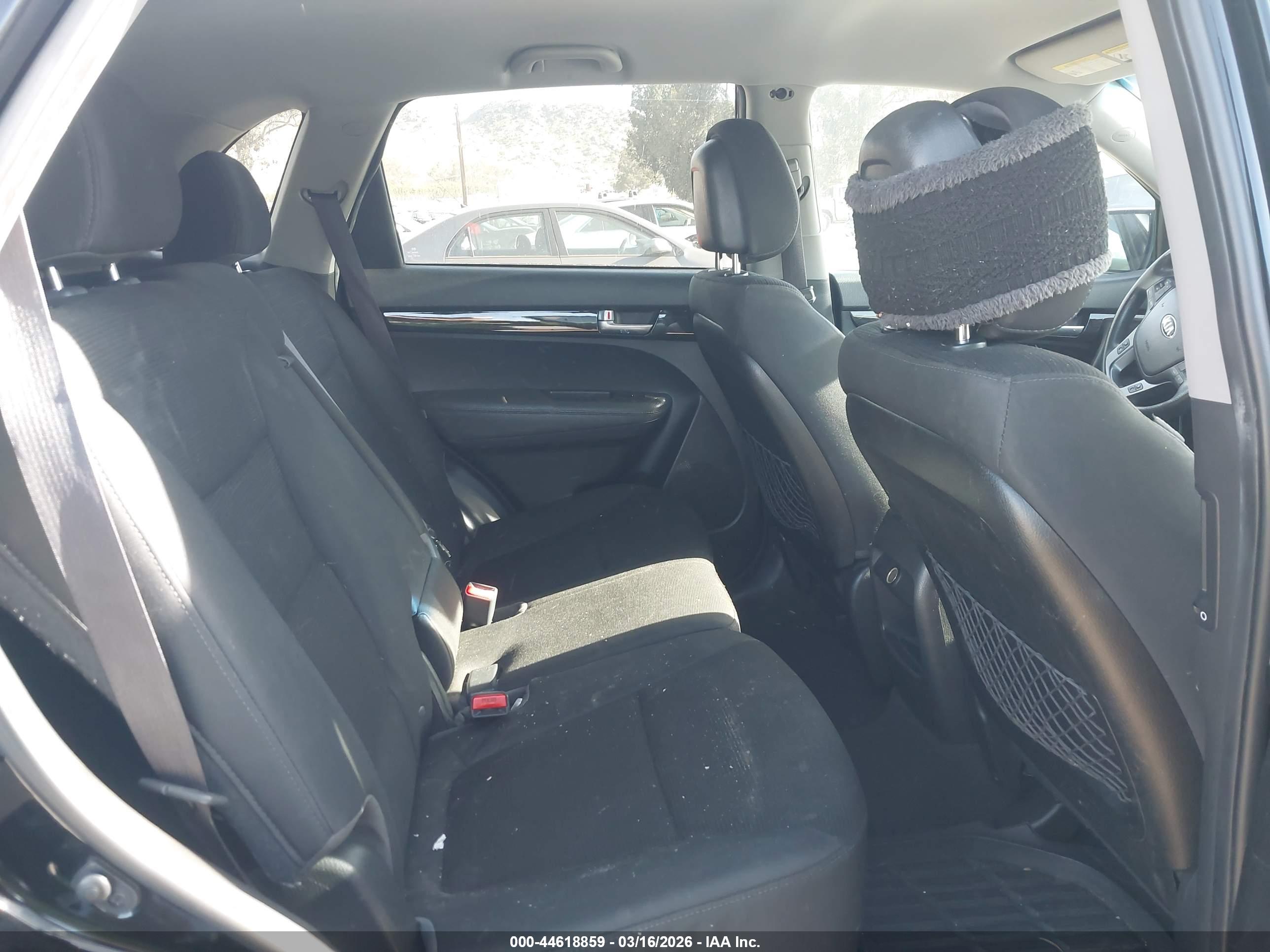 KIA SORENTO image 8