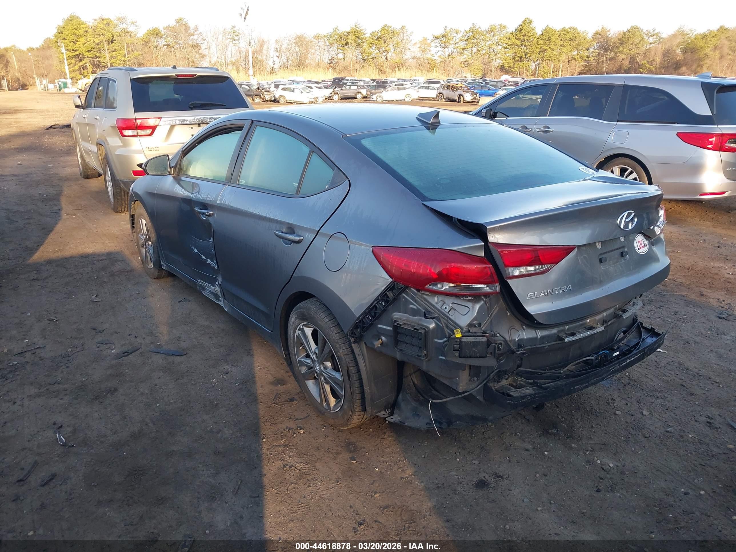 HYUNDAI ELANTRA image 3