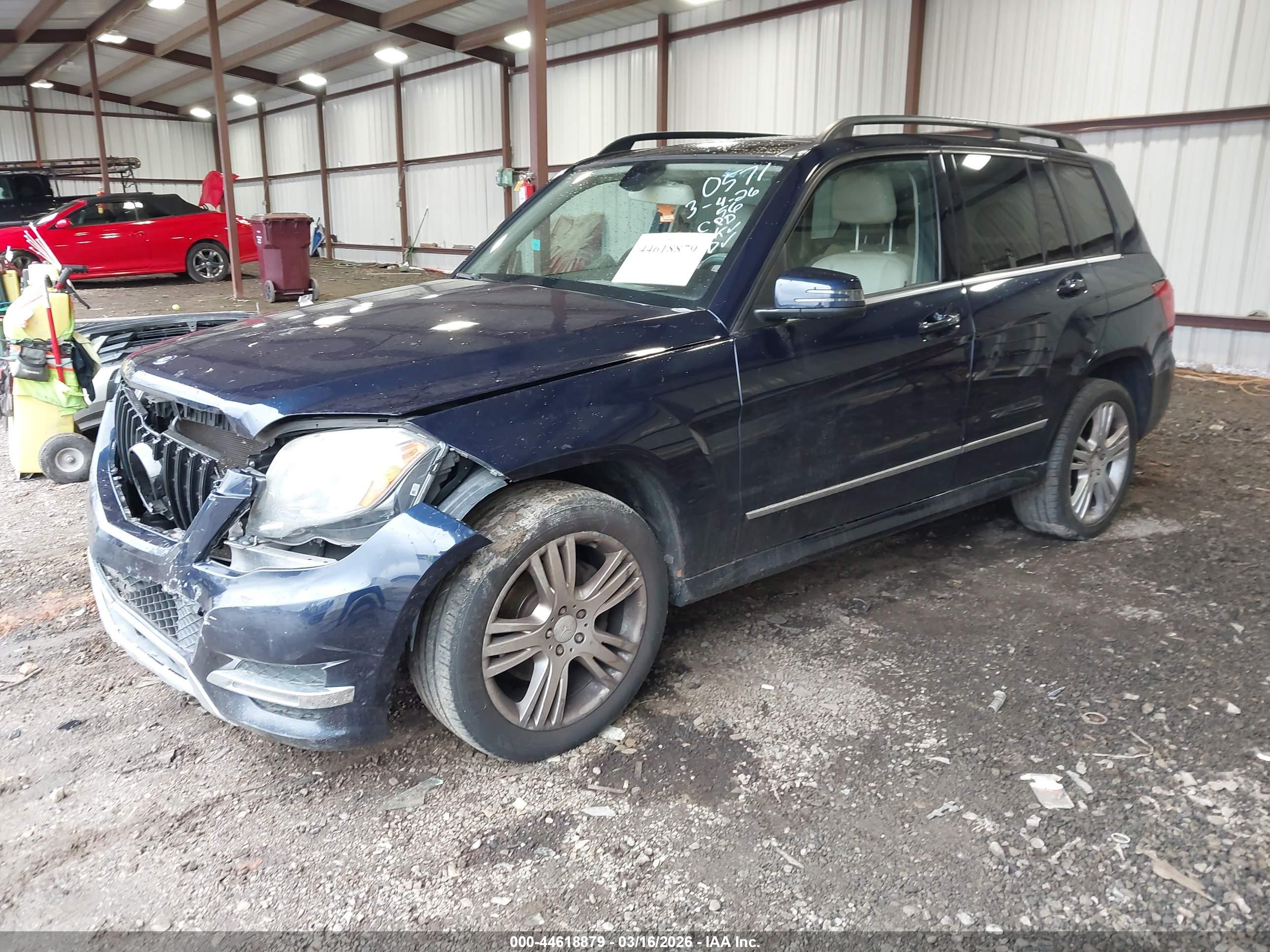 MERCEDES-BENZ GLK image 2