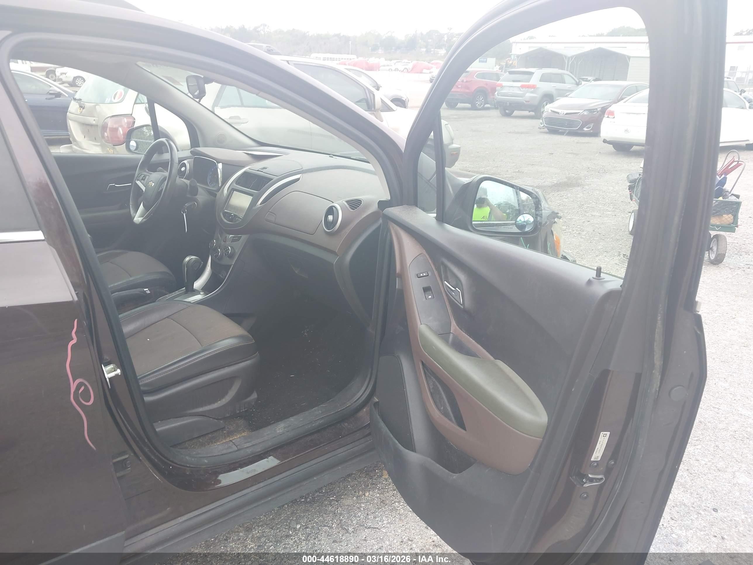 CHEVROLET TRAX image 5
