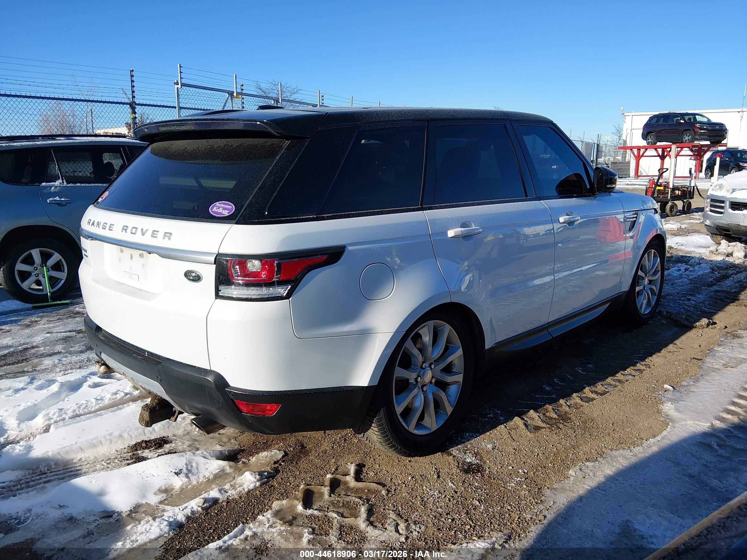 LAND ROVER image 4
