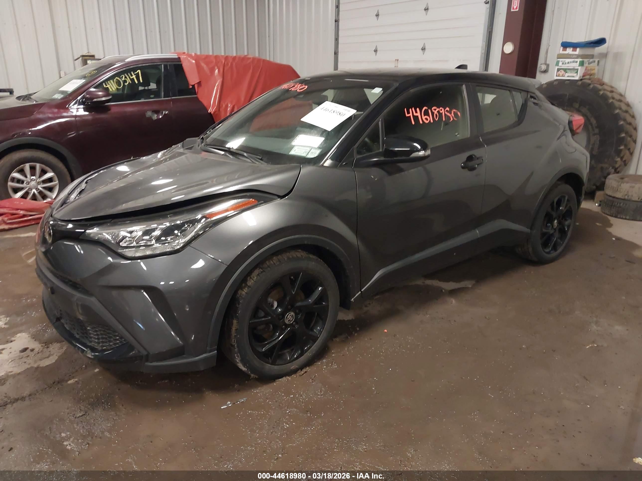 TOYOTA C-HR image 2