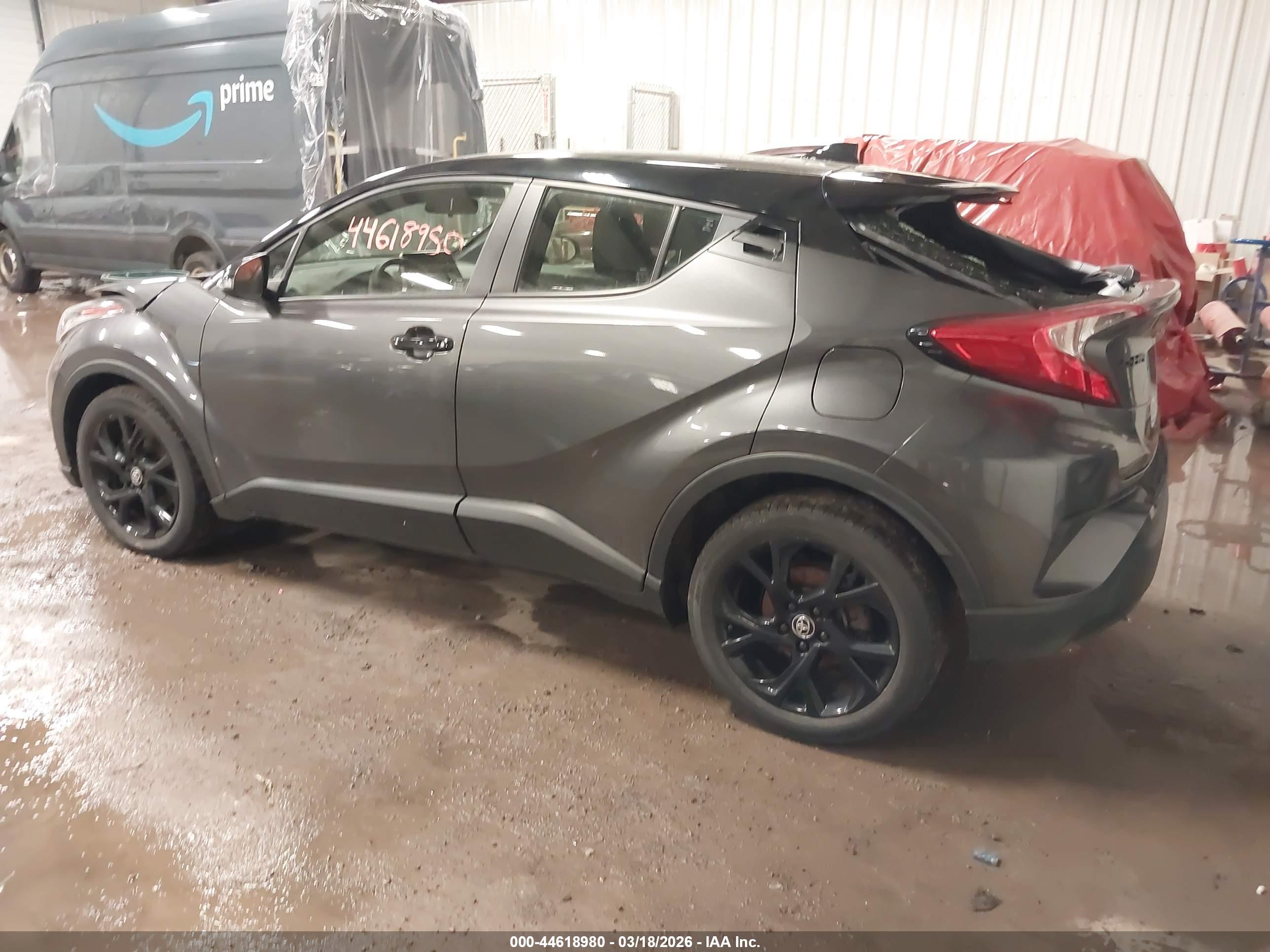 TOYOTA C-HR image 3