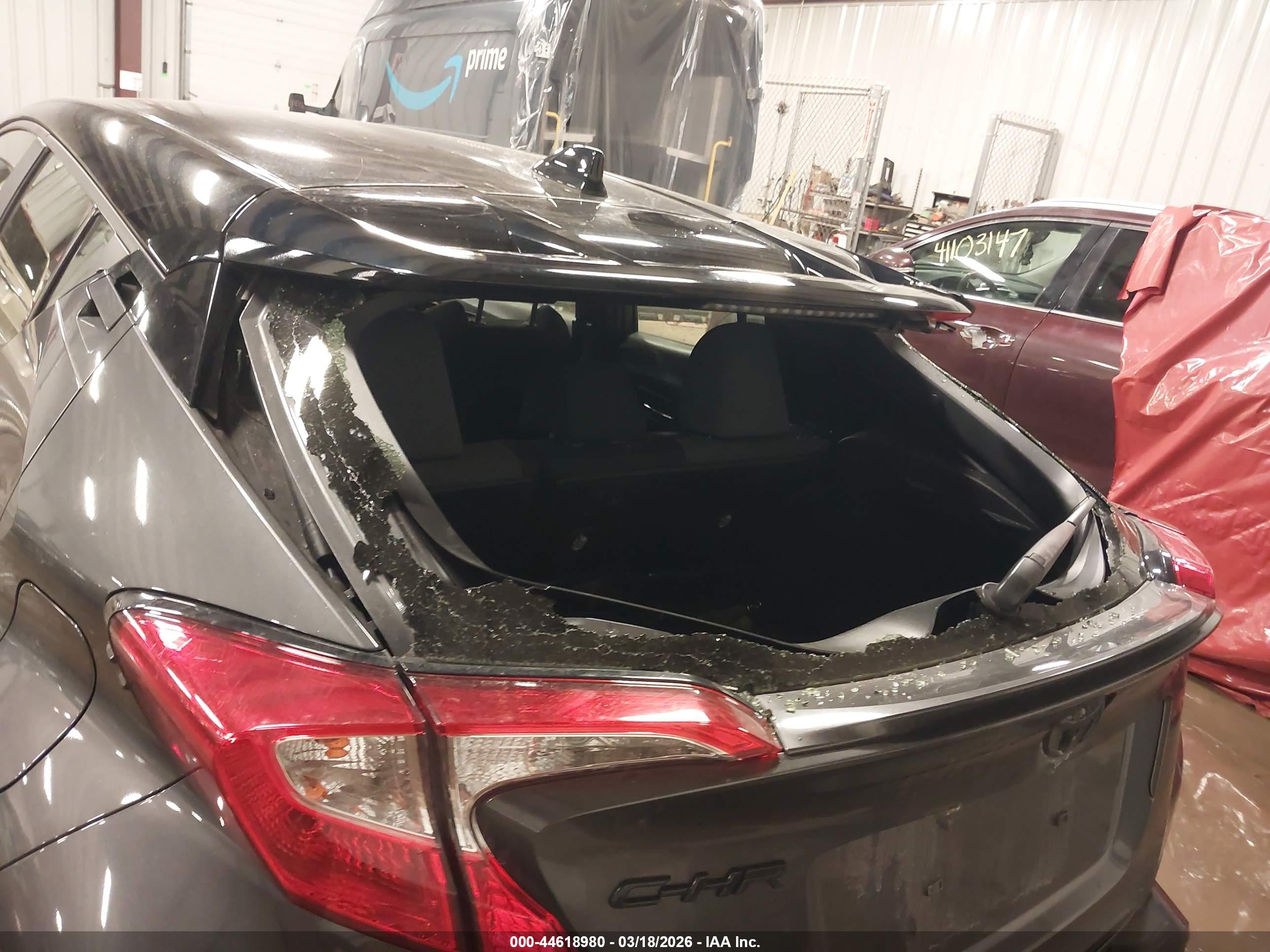 TOYOTA C-HR image 6