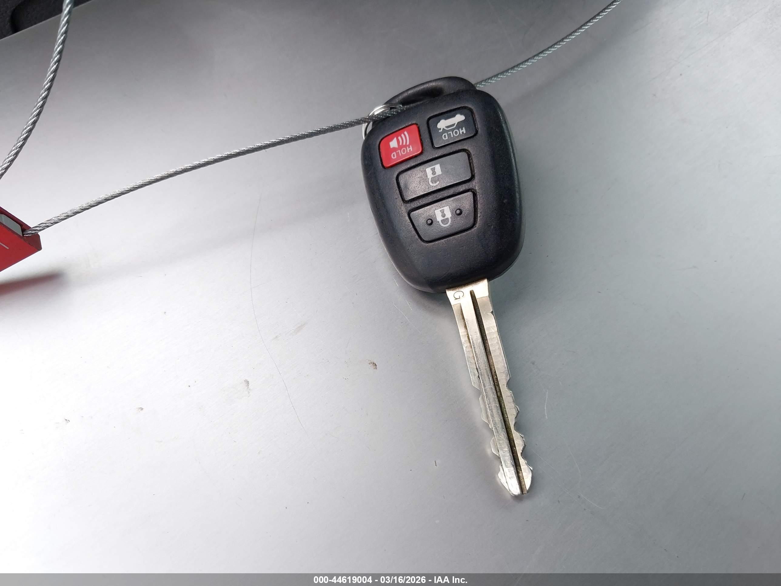 TOYOTA CAMRY image 11