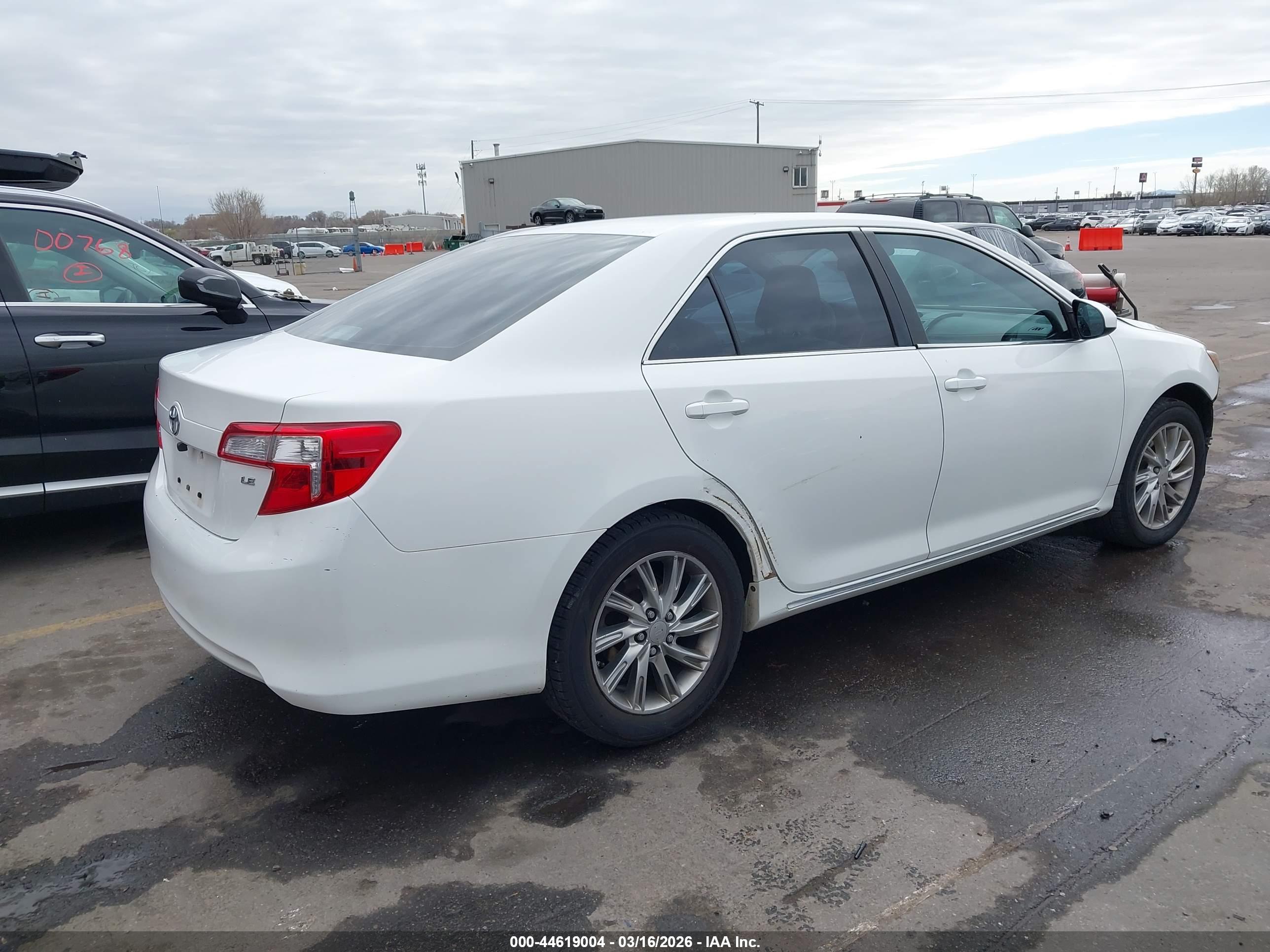TOYOTA CAMRY image 4