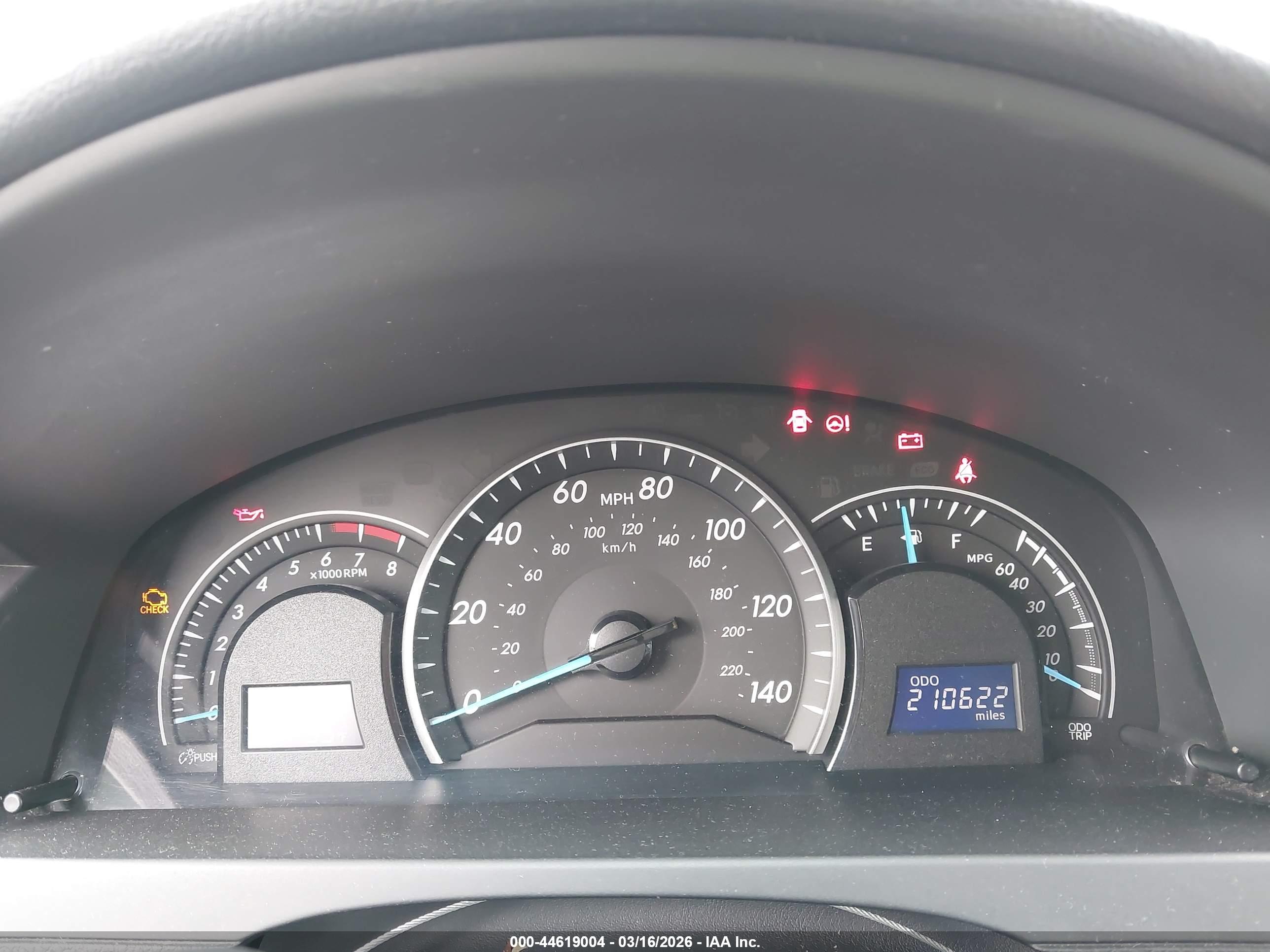 TOYOTA CAMRY image 7