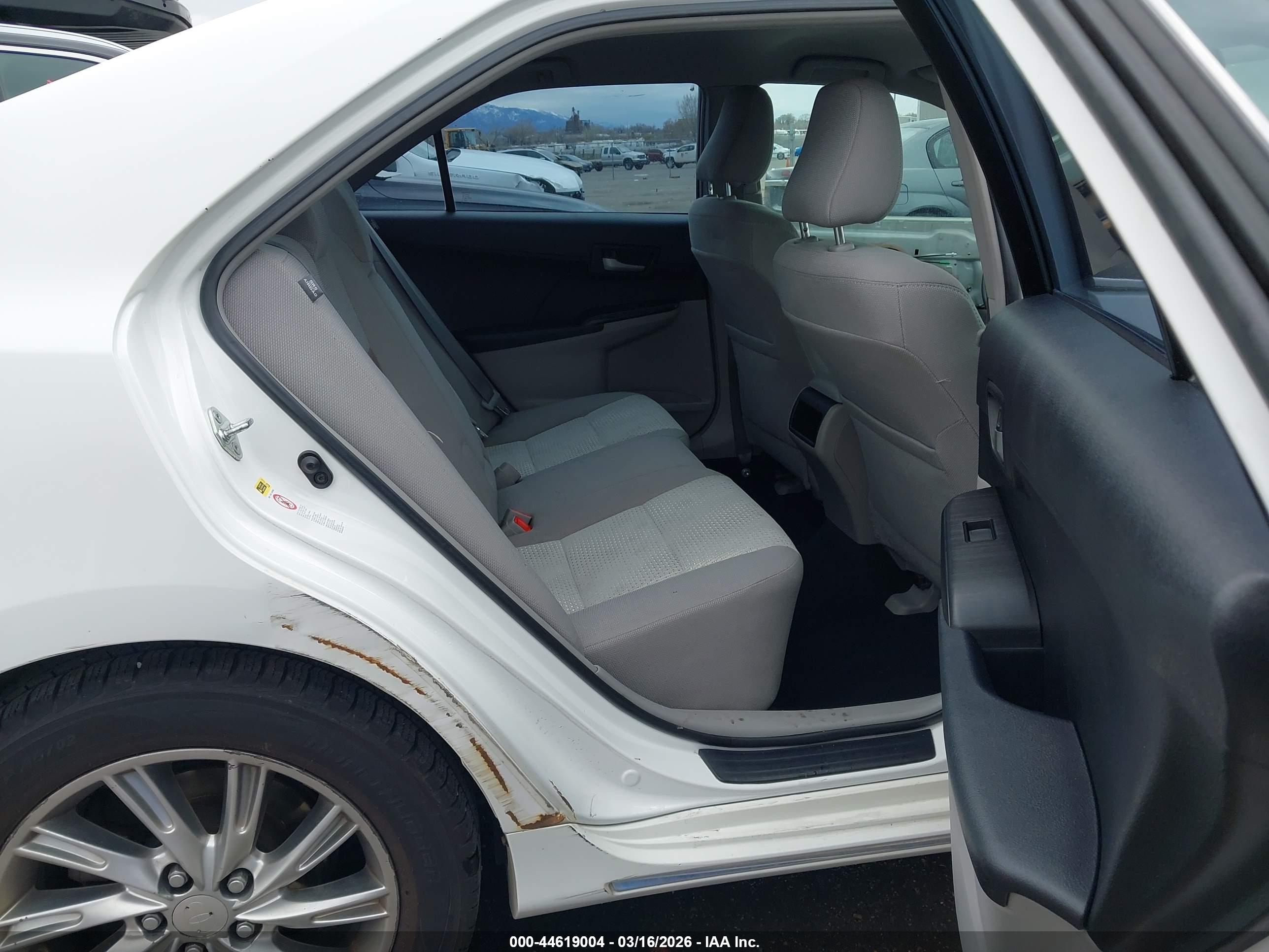TOYOTA CAMRY image 8