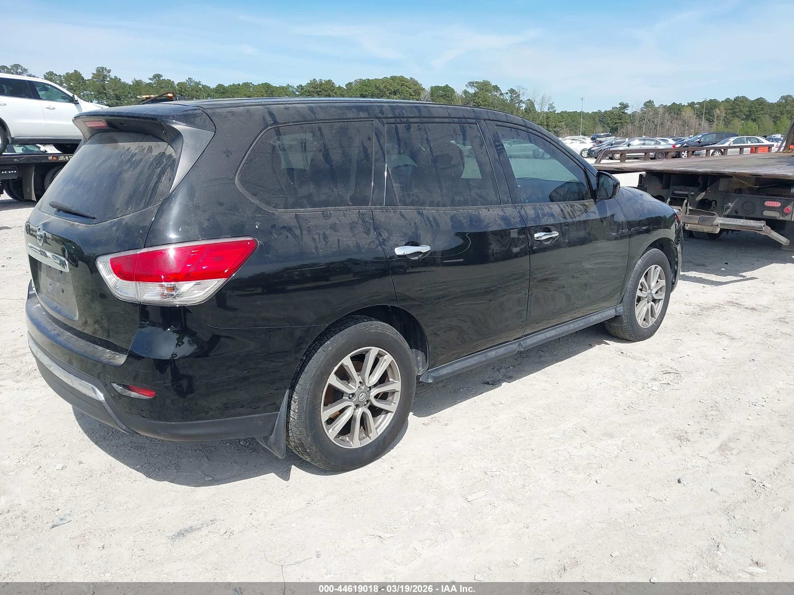 NISSAN PATHFINDER image 4