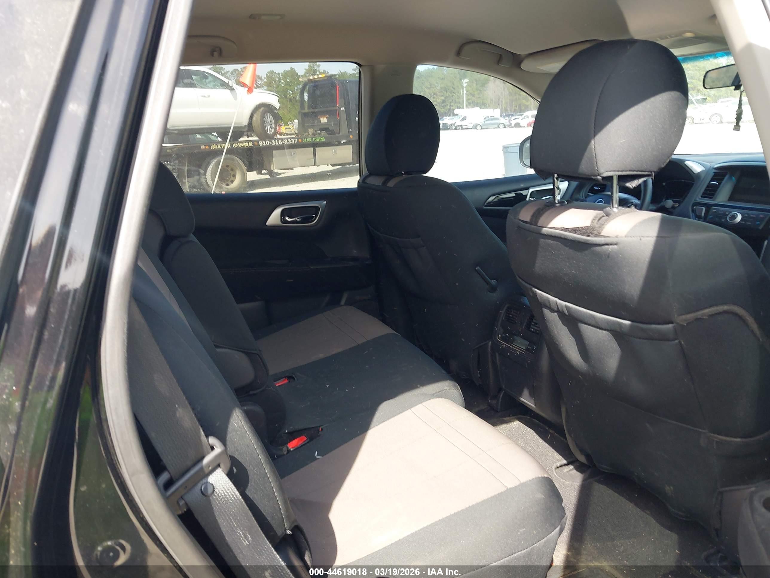 NISSAN PATHFINDER image 8