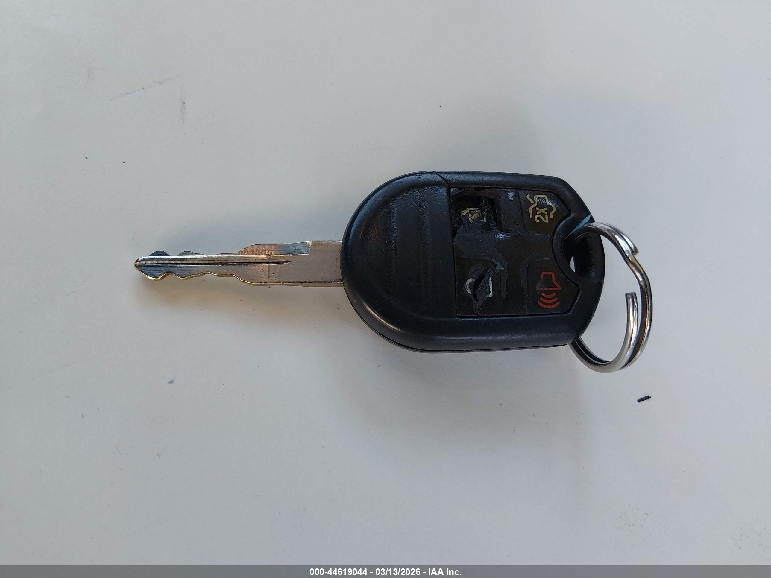 FORD TAURUS image 11