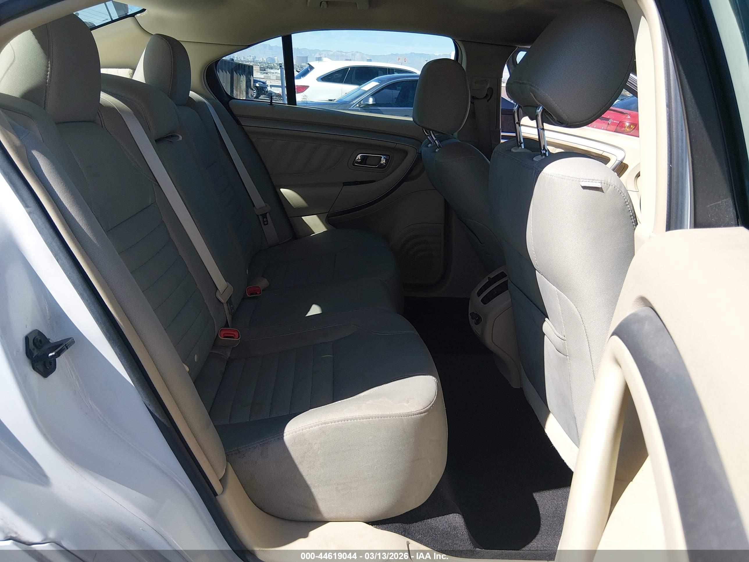 FORD TAURUS image 8