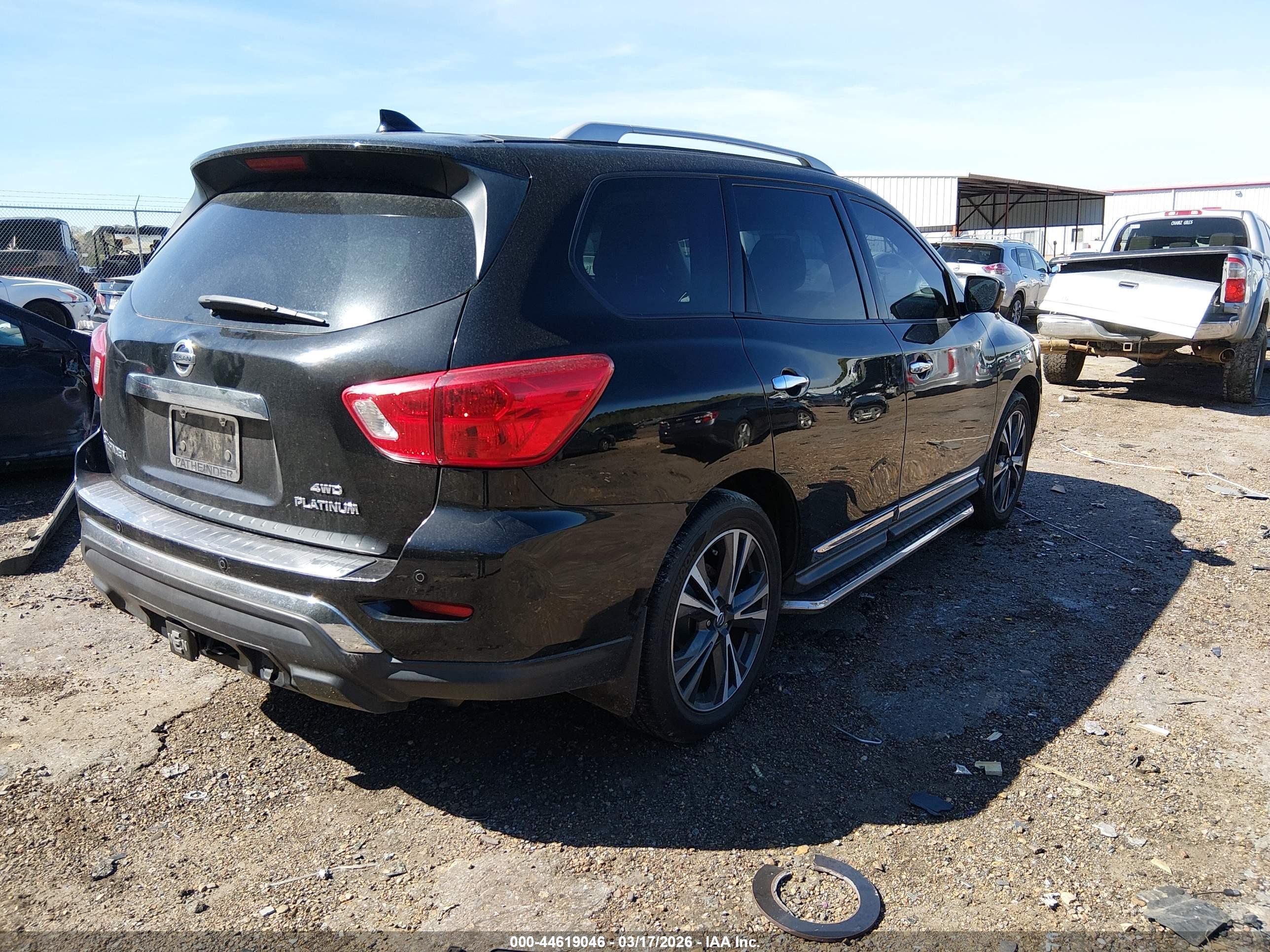 NISSAN PATHFINDER image 4