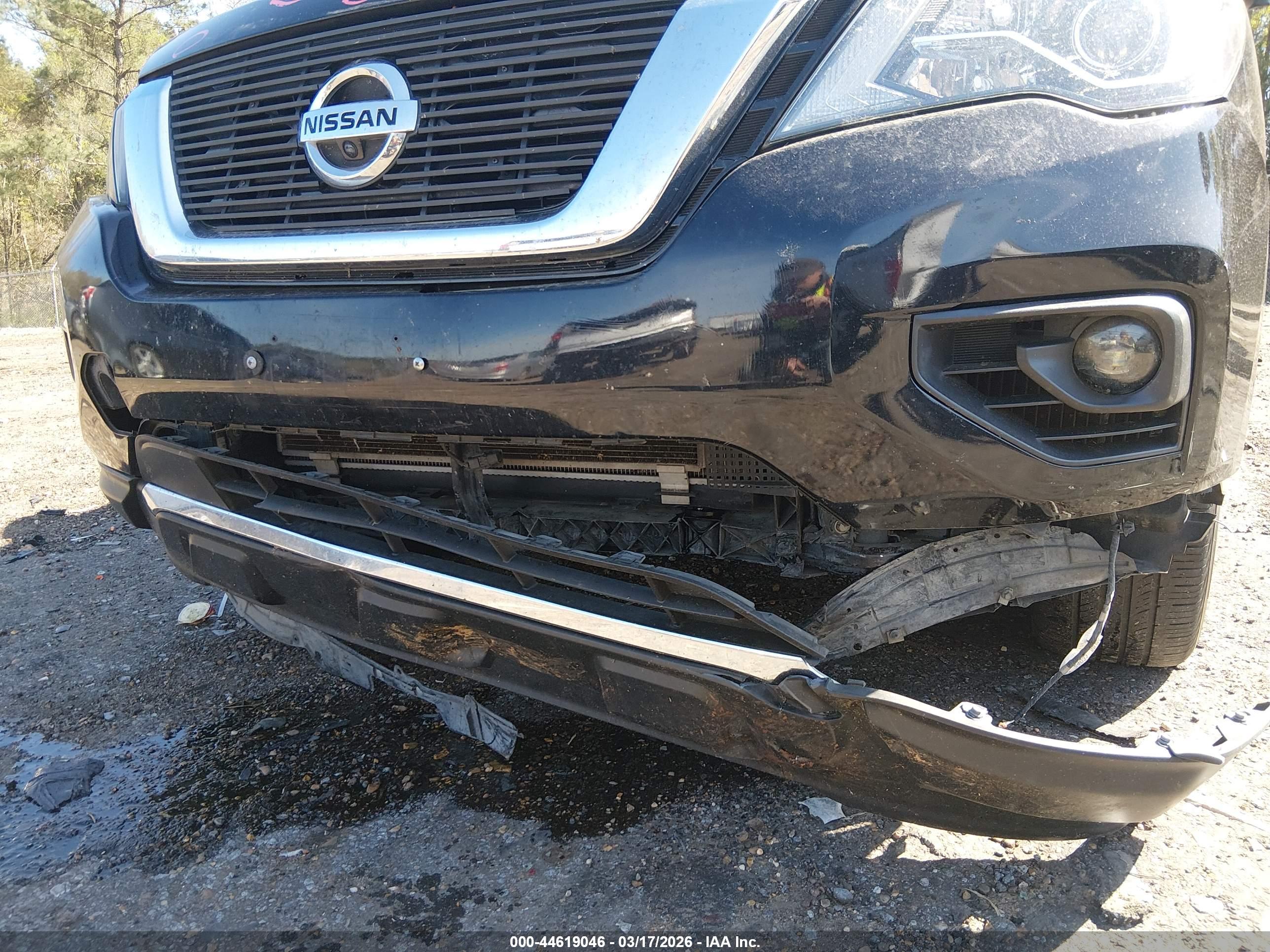 NISSAN PATHFINDER image 6