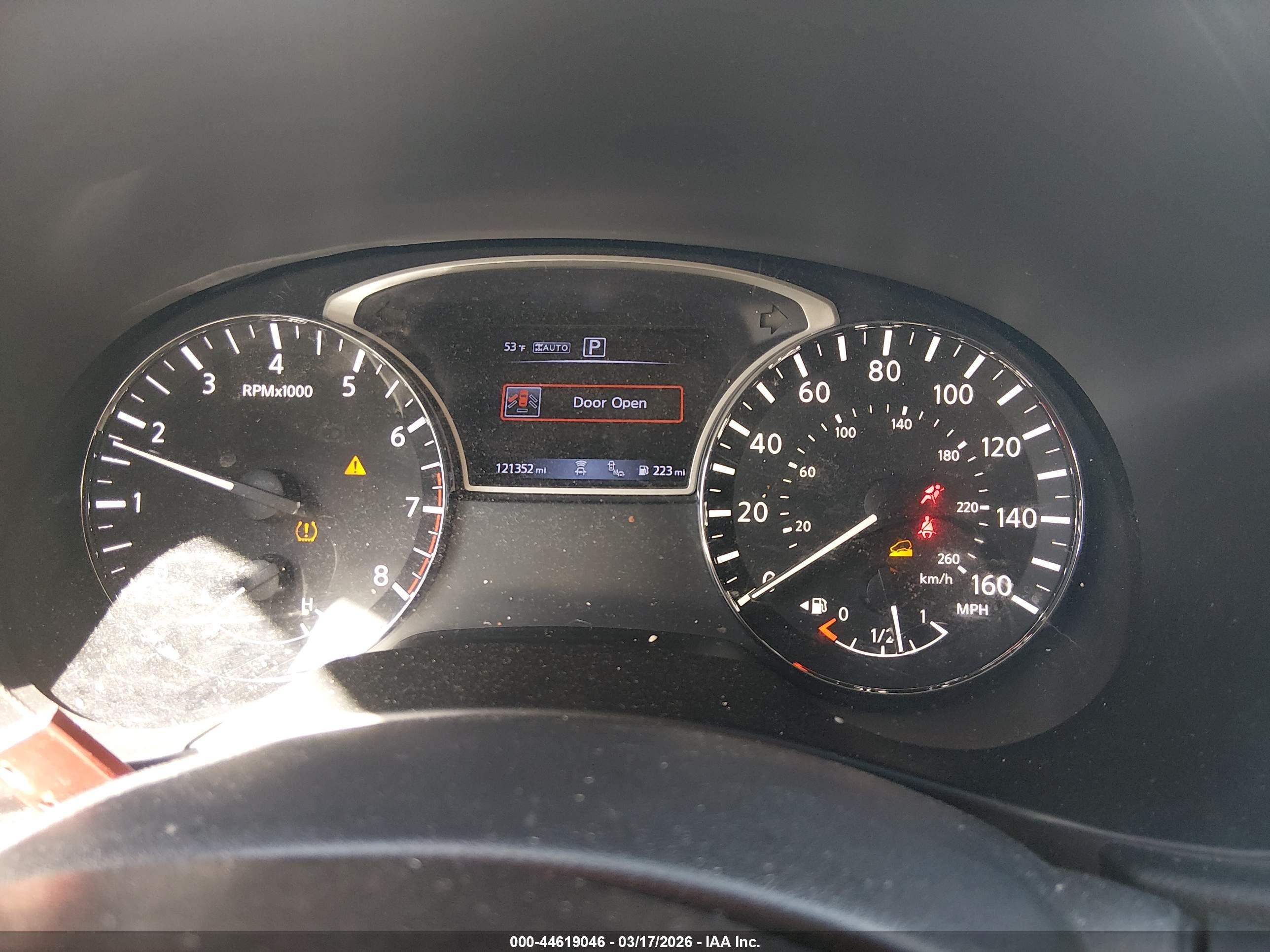 NISSAN PATHFINDER image 7