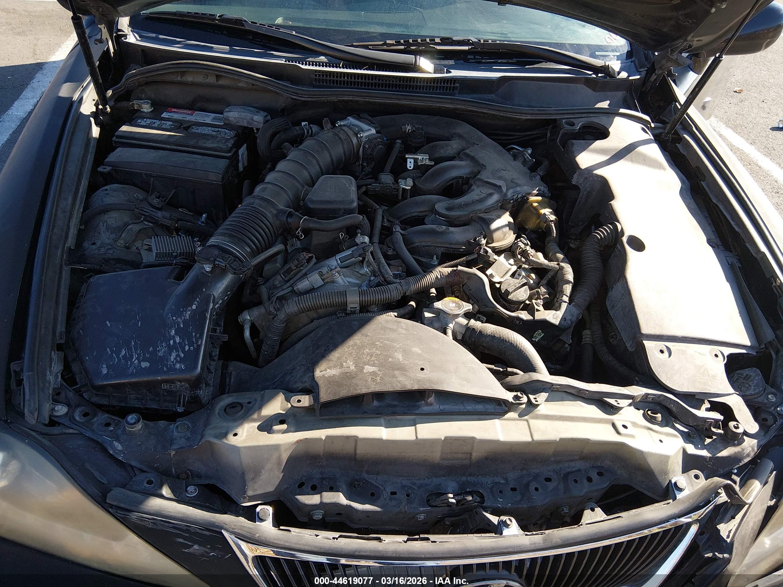LEXUS IS image 10