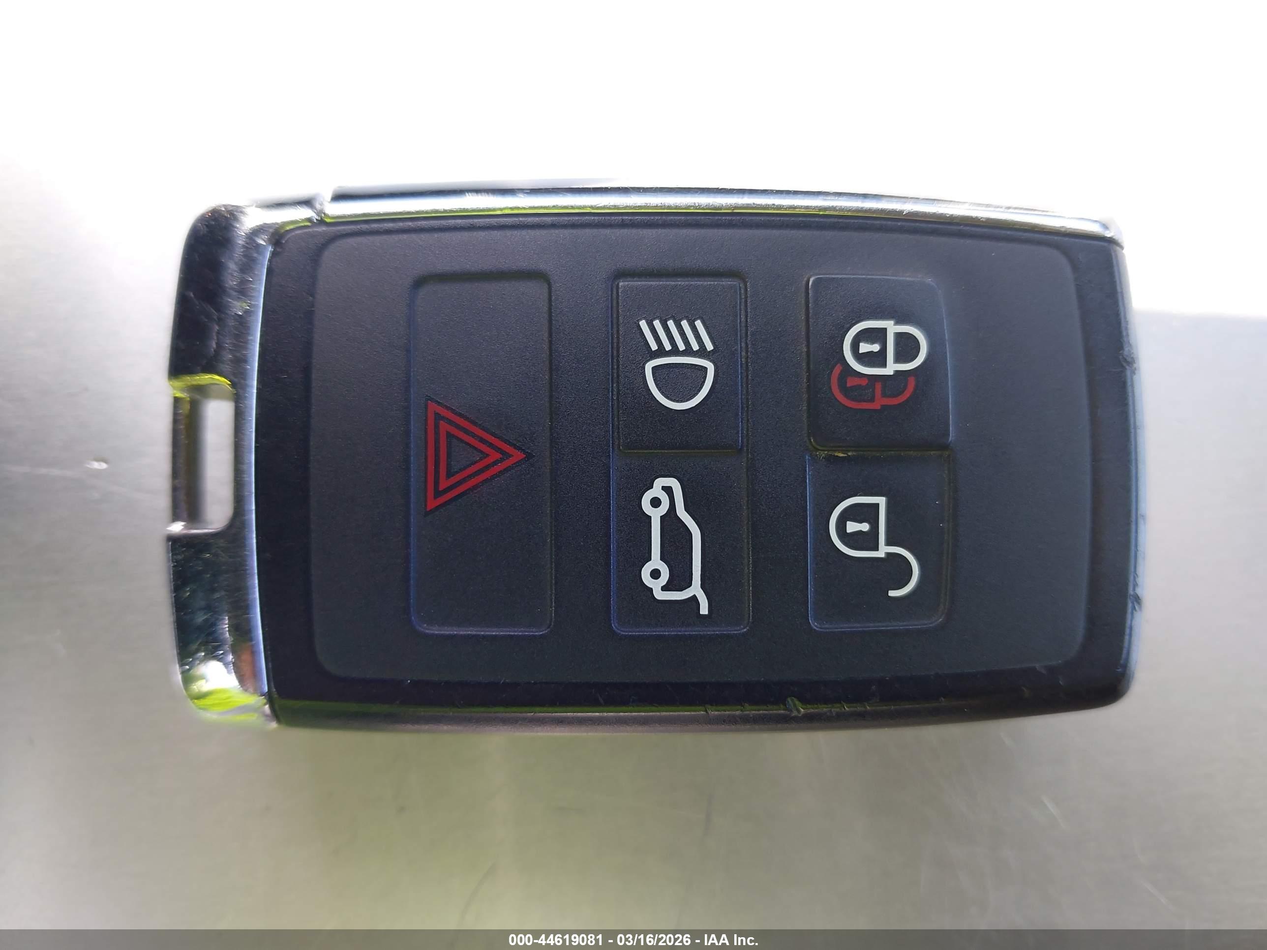 LAND ROVER image 11