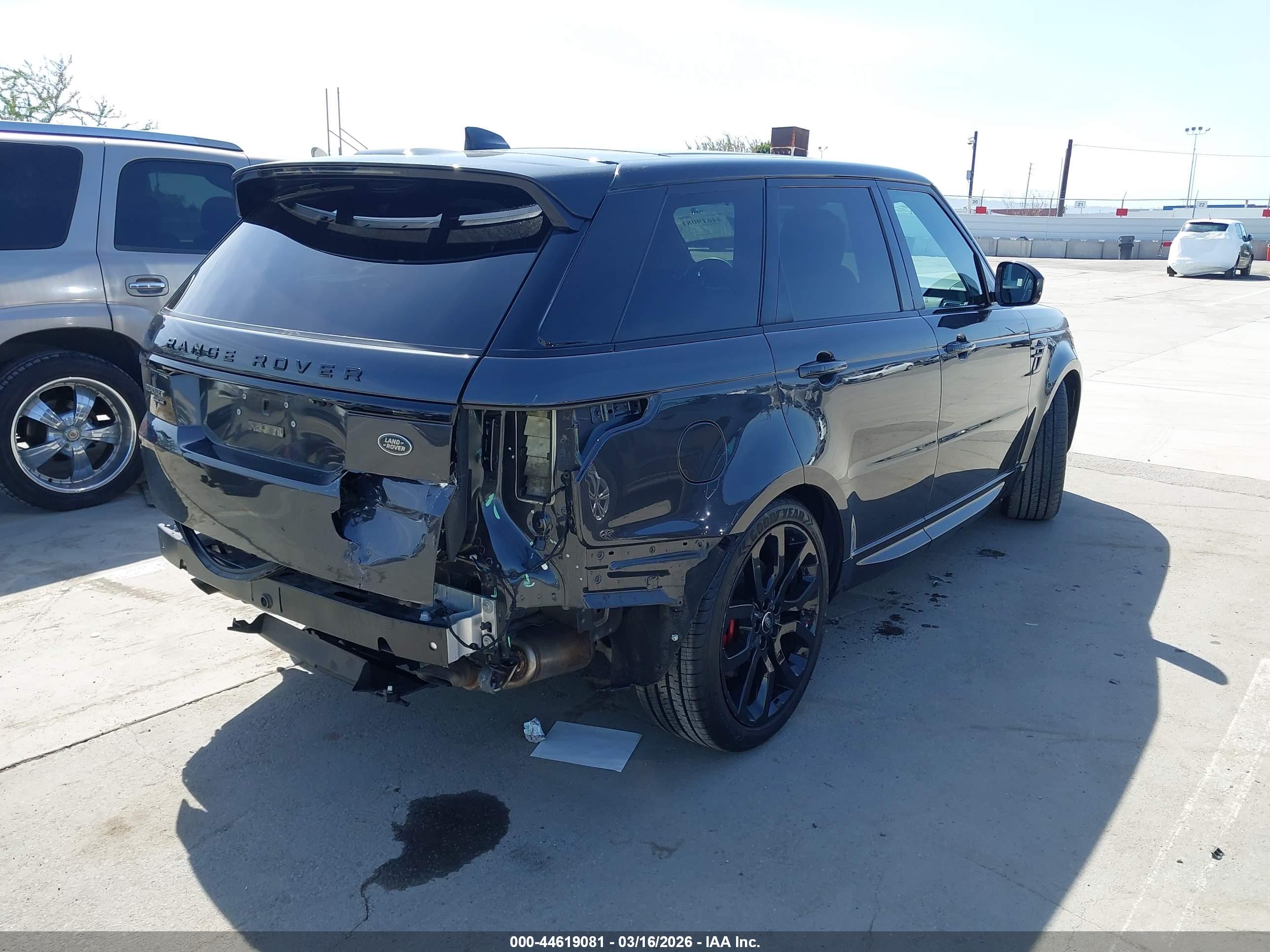 LAND ROVER image 4