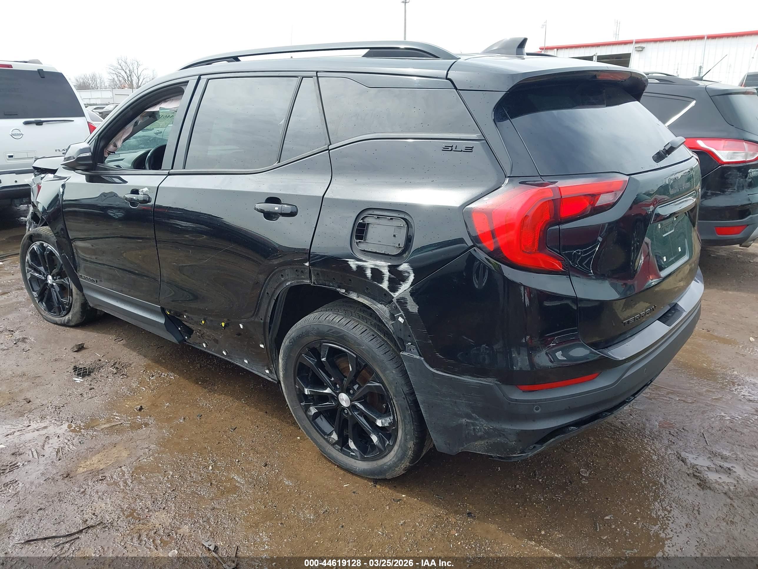GMC TERRAIN image 3
