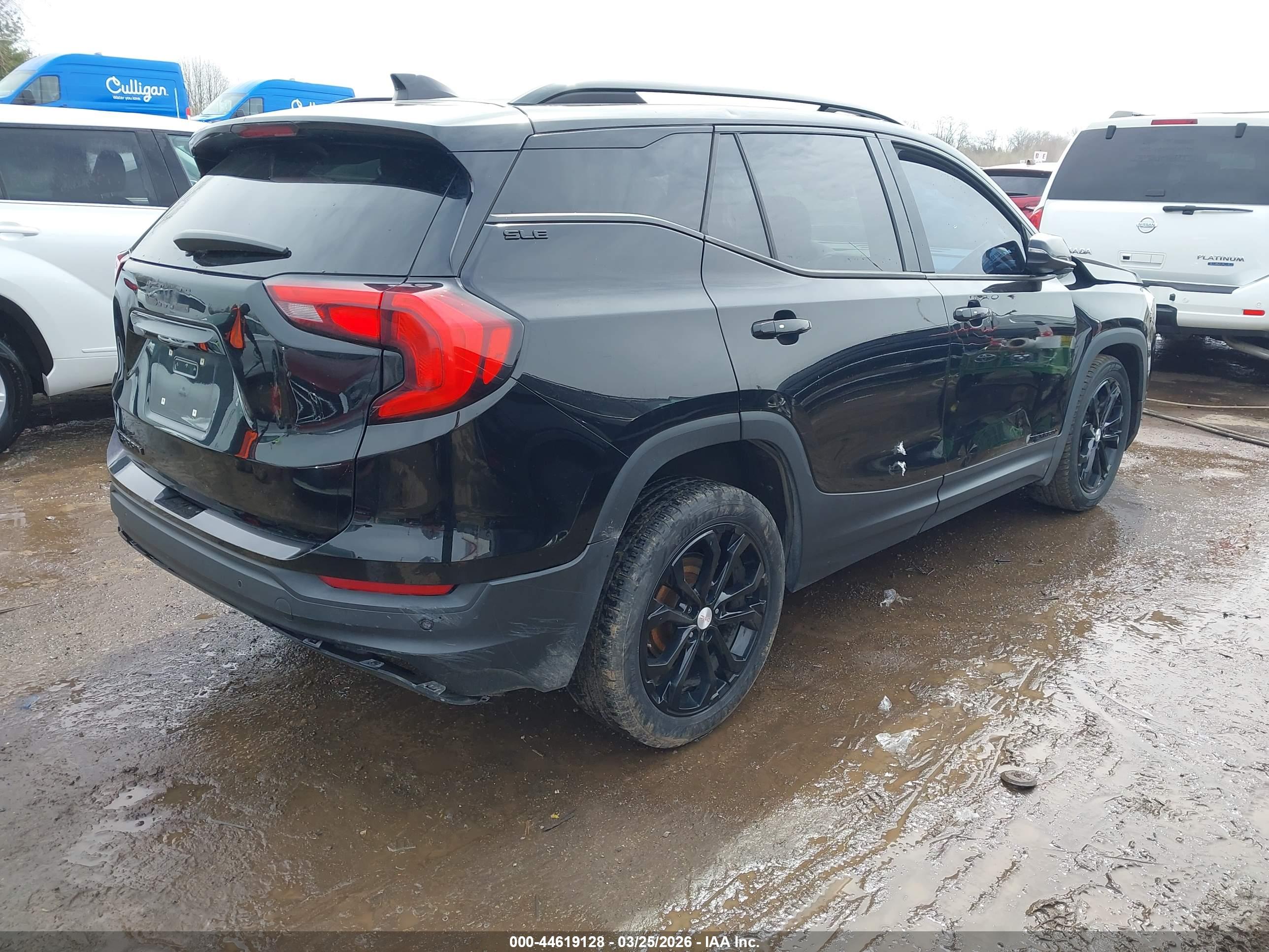 GMC TERRAIN image 4