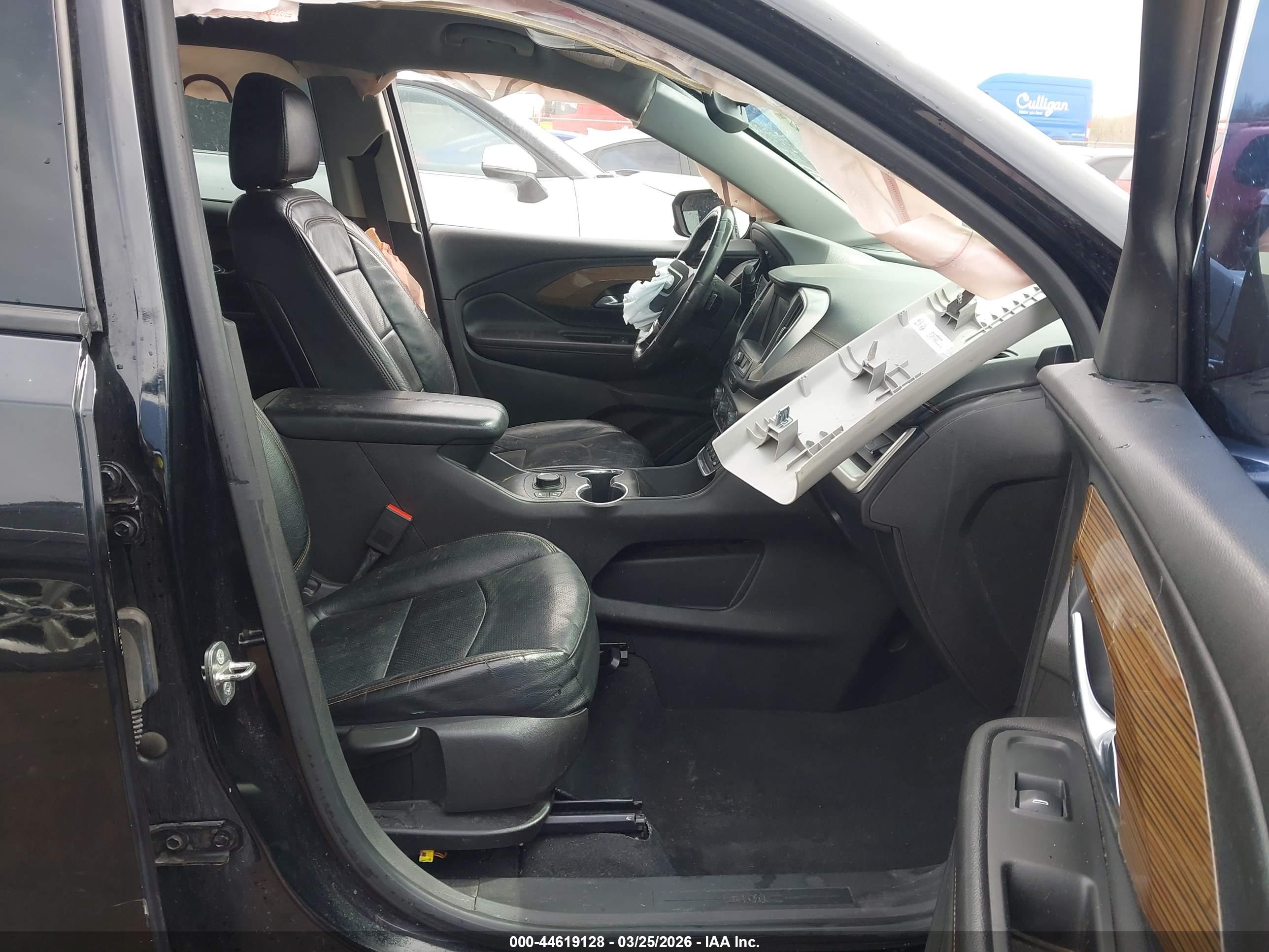 GMC TERRAIN image 5