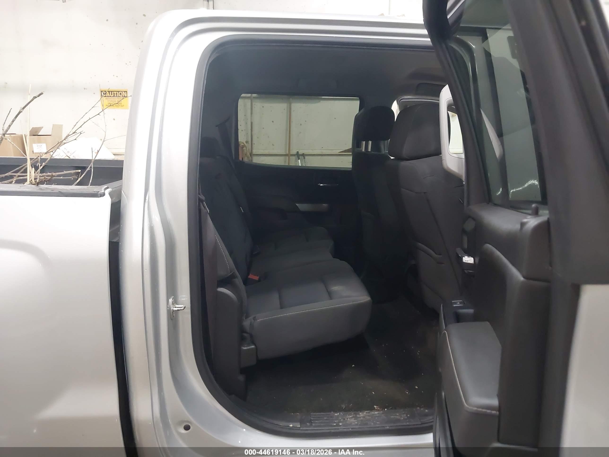 CHEVROLET SILVERADO image 8