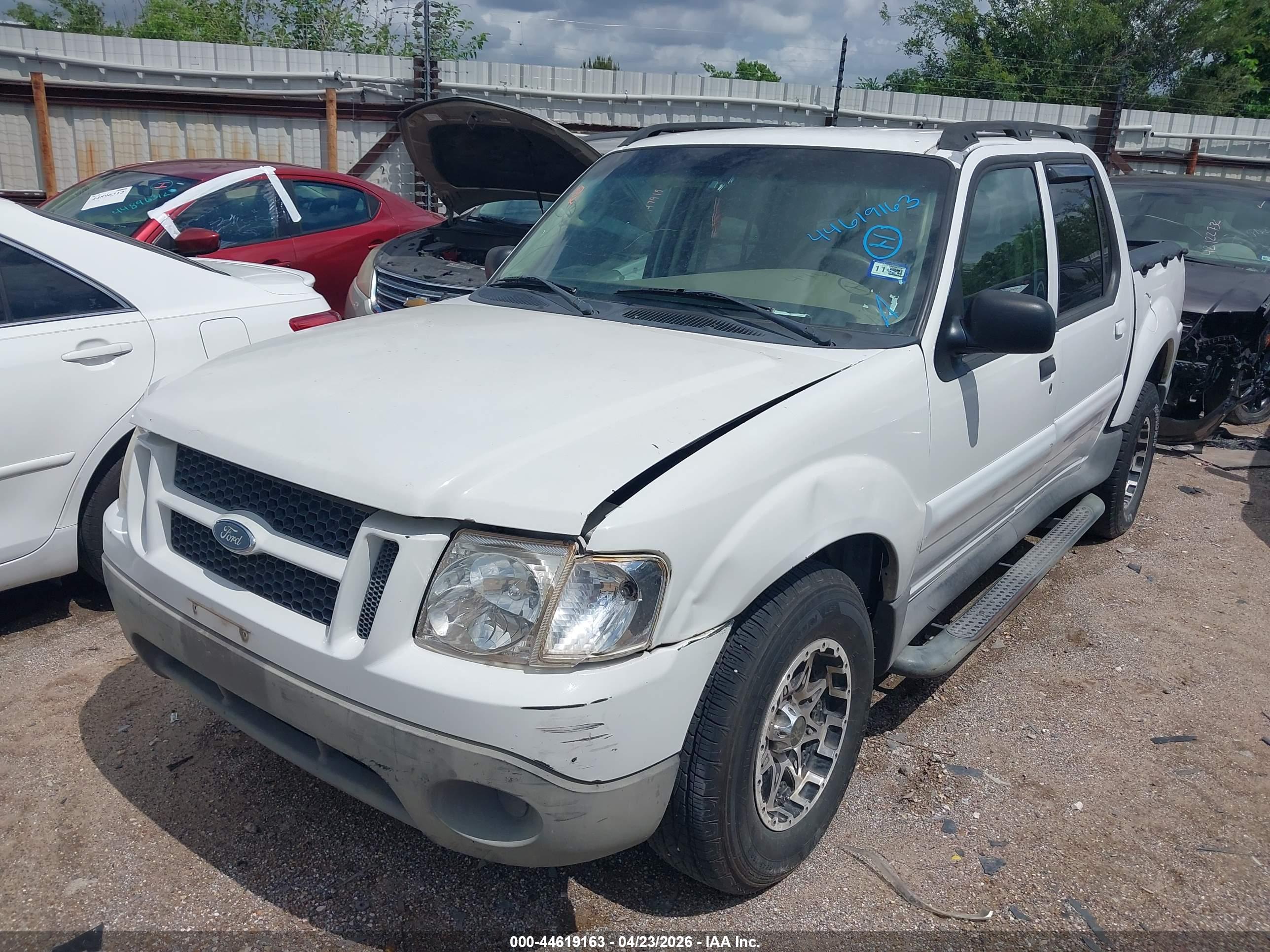 FORD EXPLORER image 2