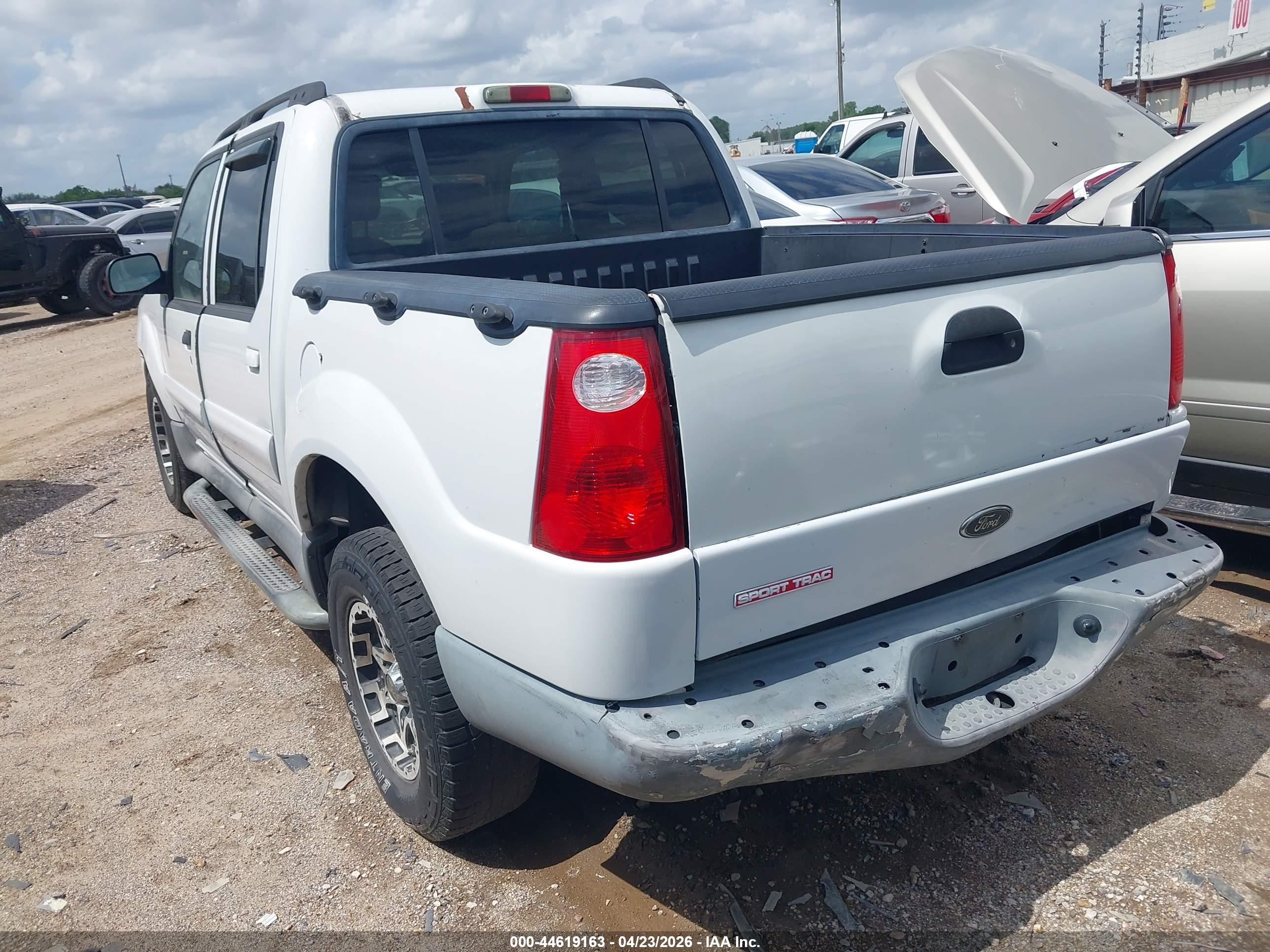 FORD EXPLORER image 3