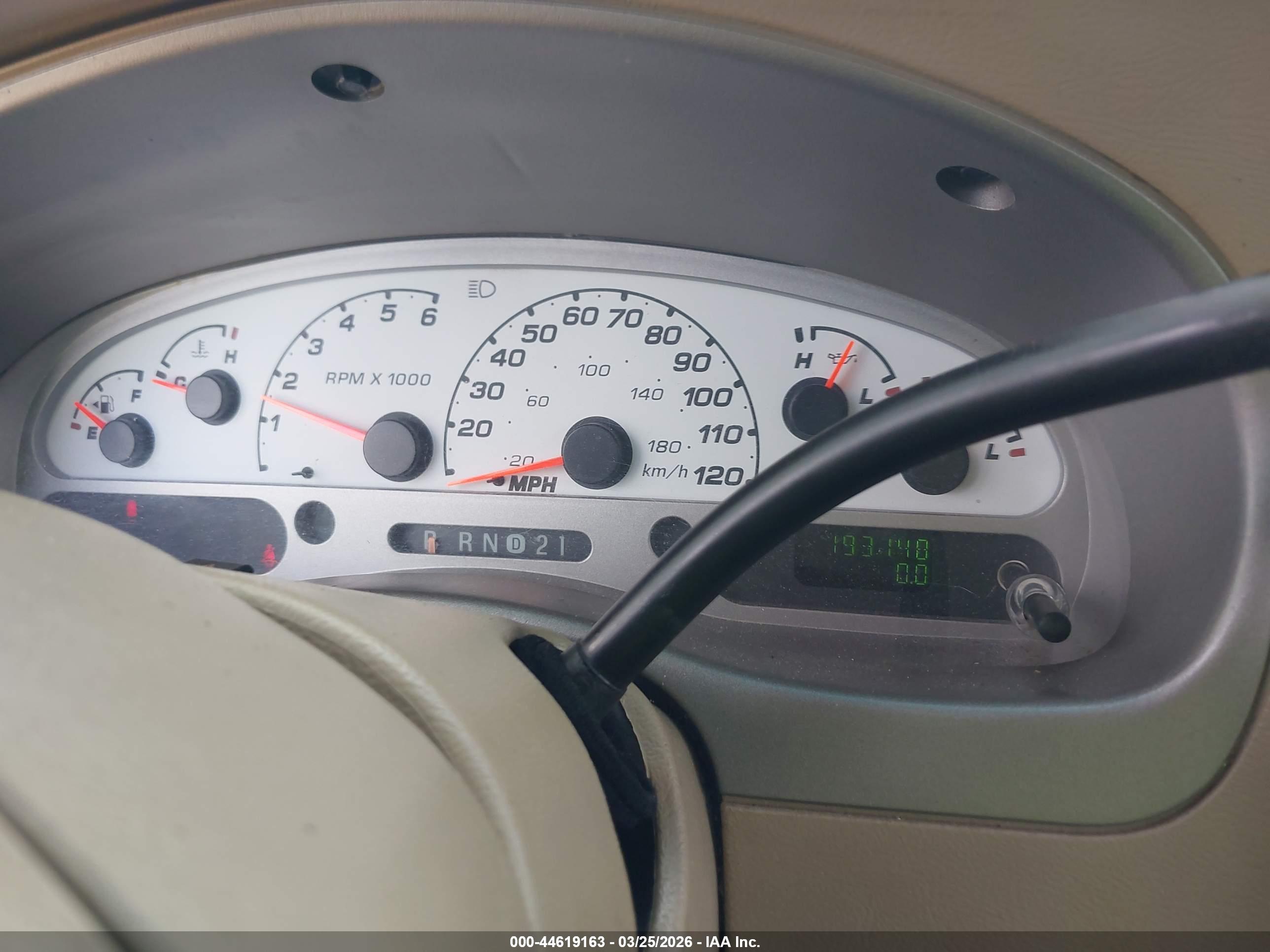 FORD EXPLORER image 7