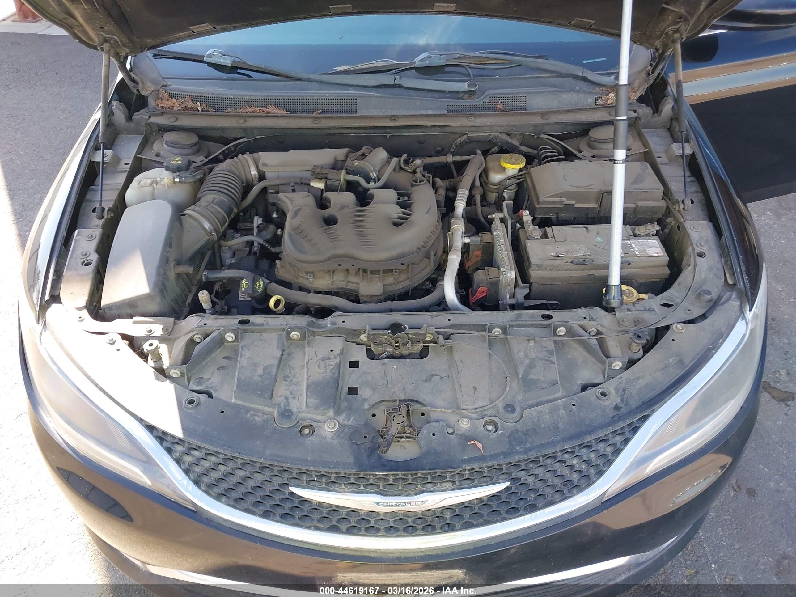 CHRYSLER 200 image 10