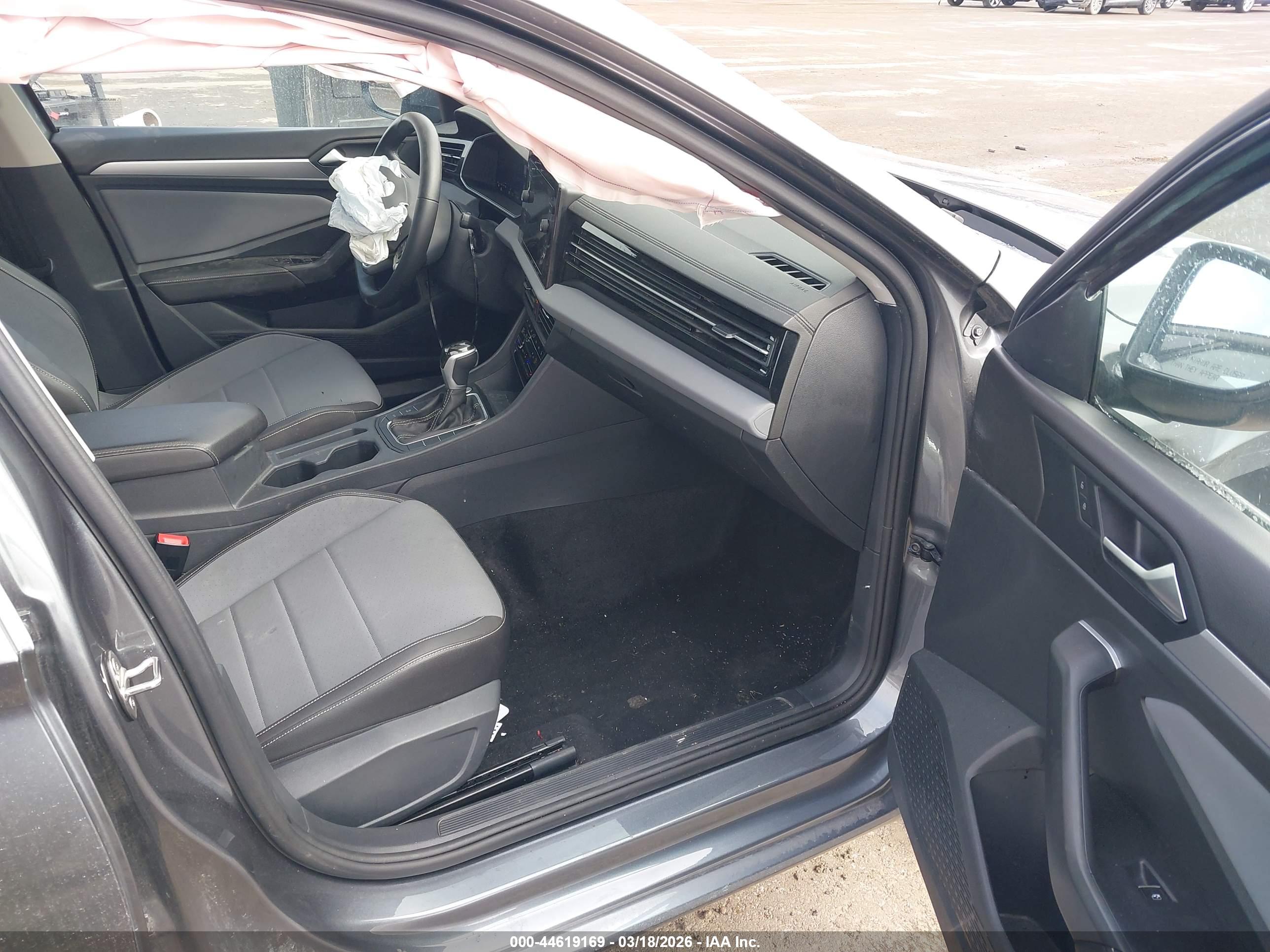VOLKSWAGEN JETTA image 5